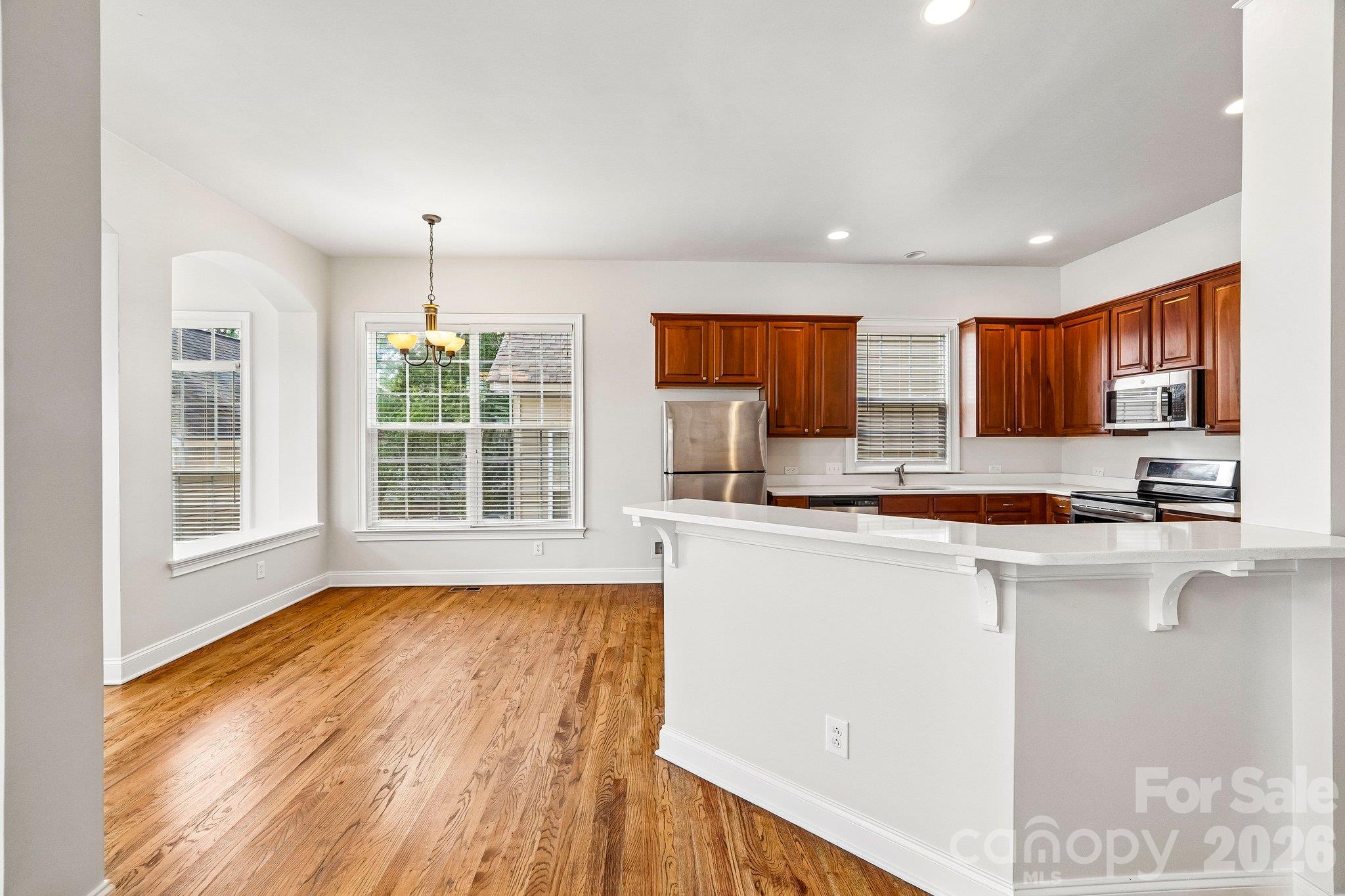 1001 Gainsborough Drive Property Photo 10