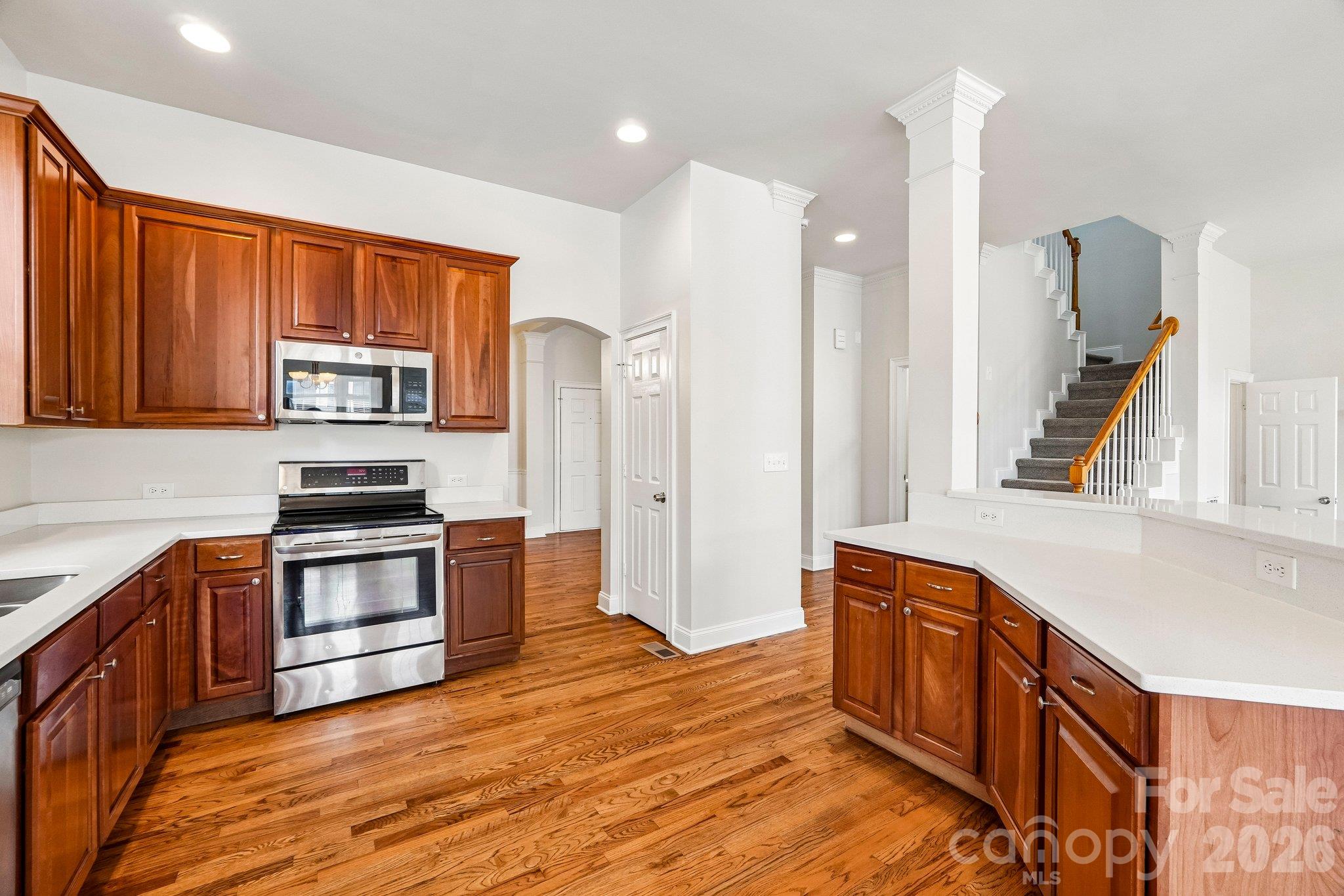 1001 Gainsborough Drive Property Photo 12