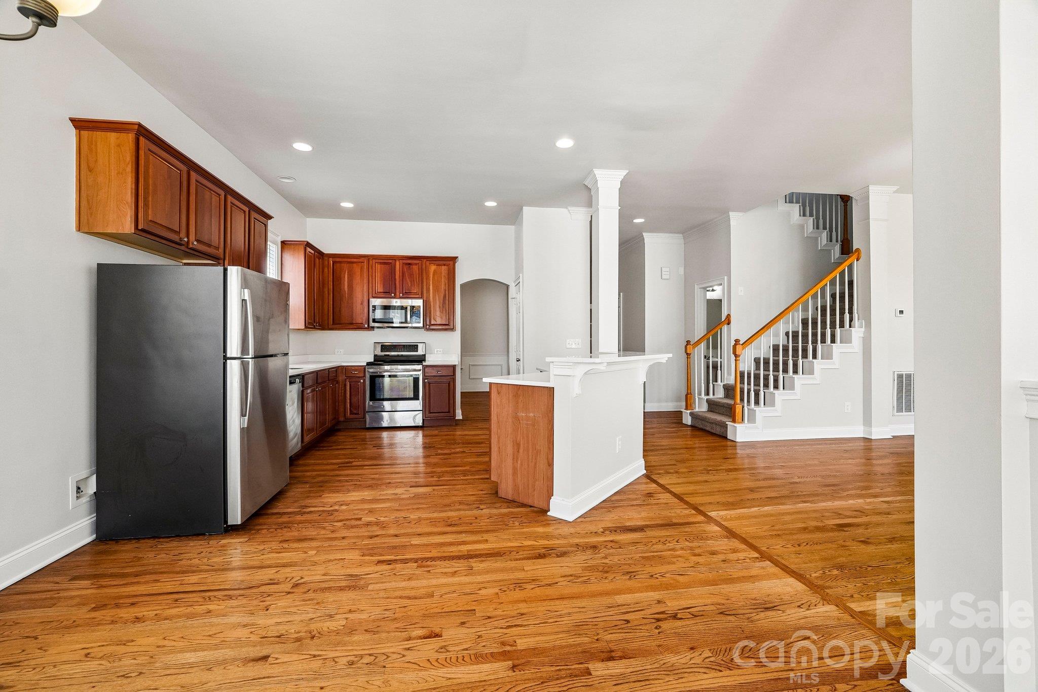 1001 Gainsborough Drive Property Photo 14