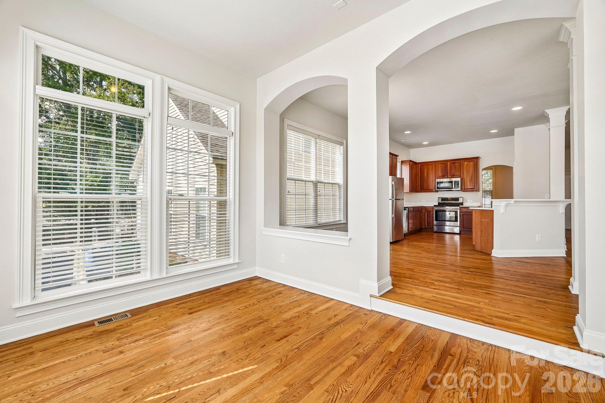 1001 Gainsborough Drive Property Photo 18