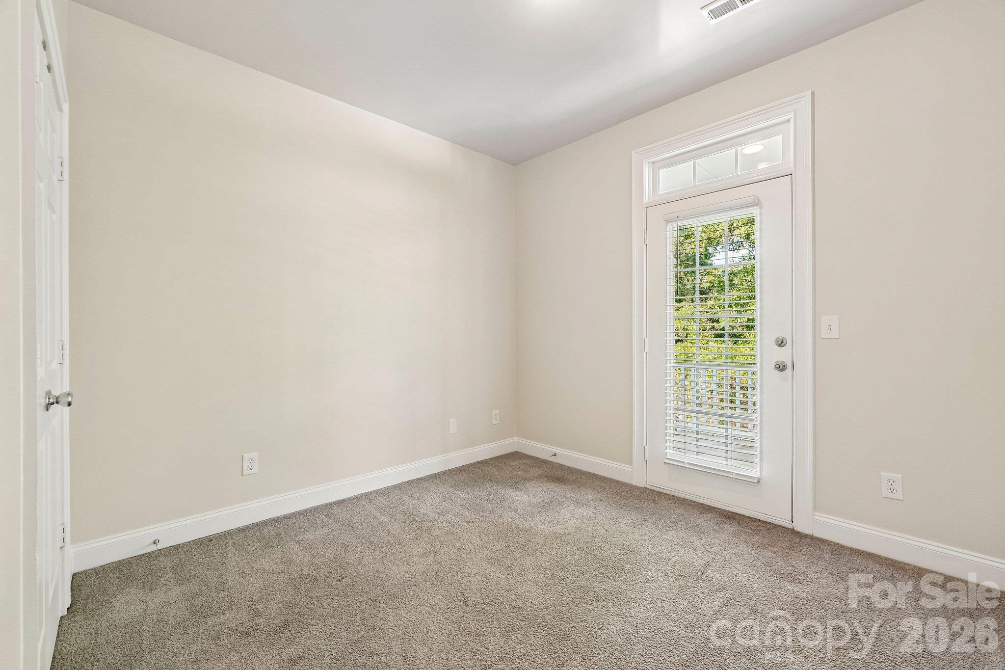 1001 Gainsborough Drive Property Photo 24