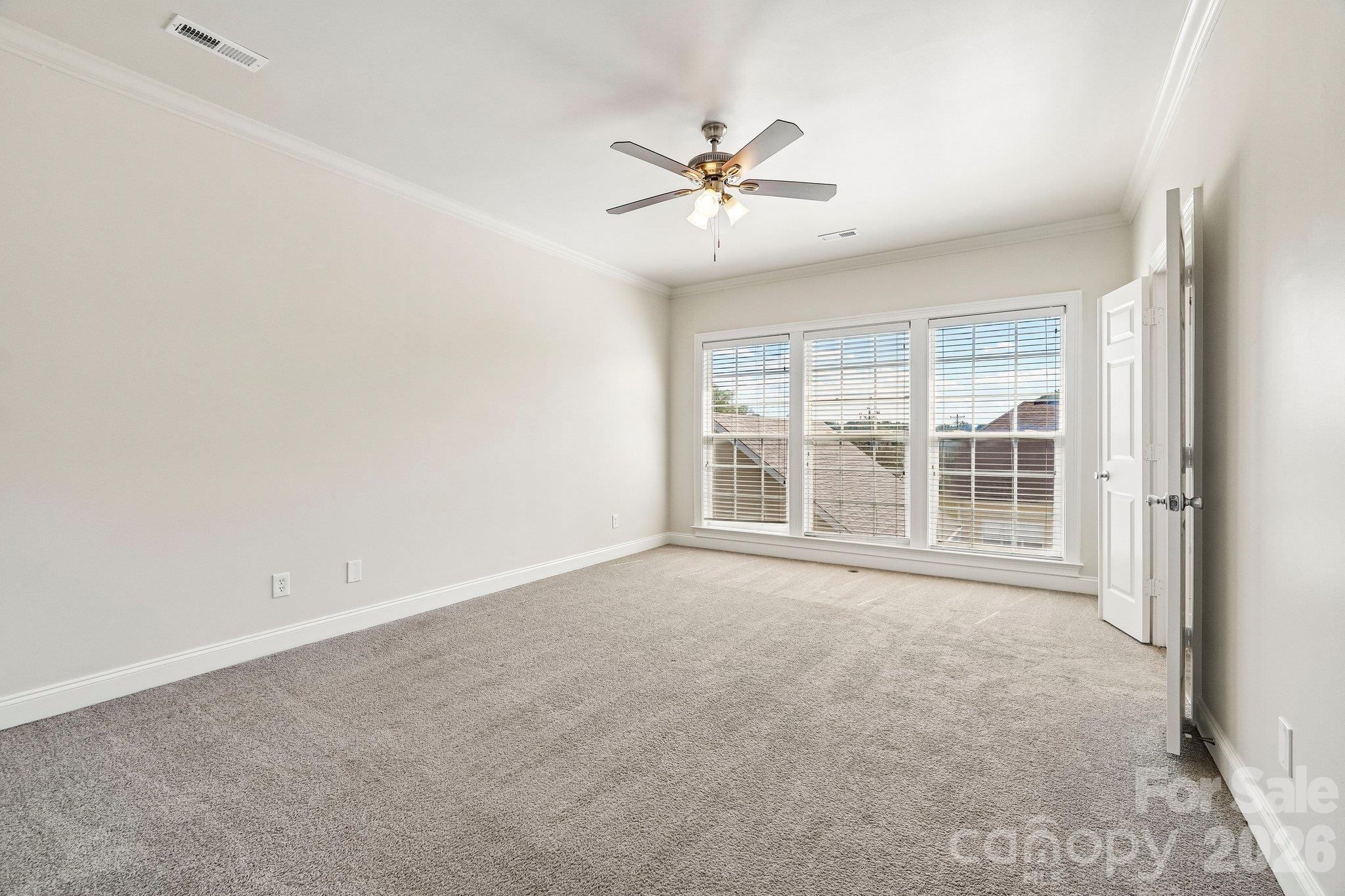 1001 Gainsborough Drive Property Photo 30