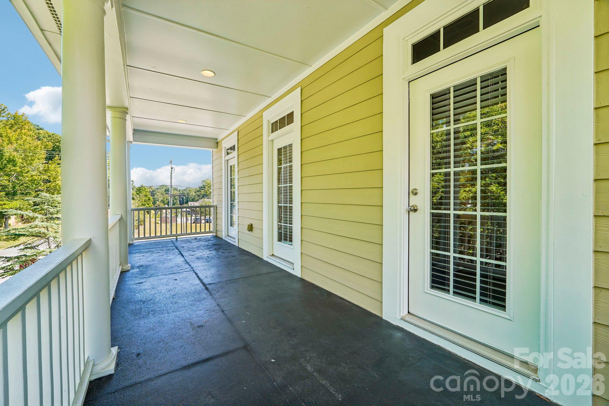 1001 Gainsborough Drive Property Photo 37