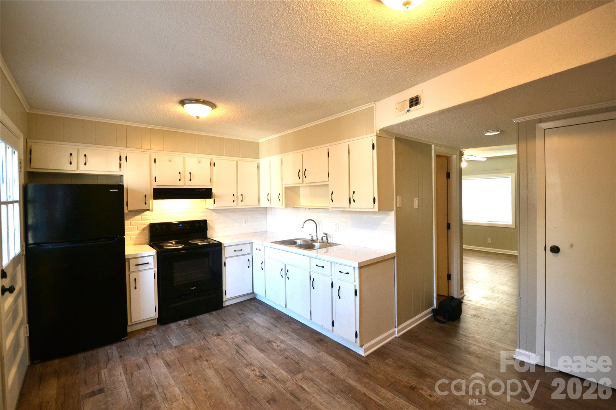 116 E Church Street Property Photo 9