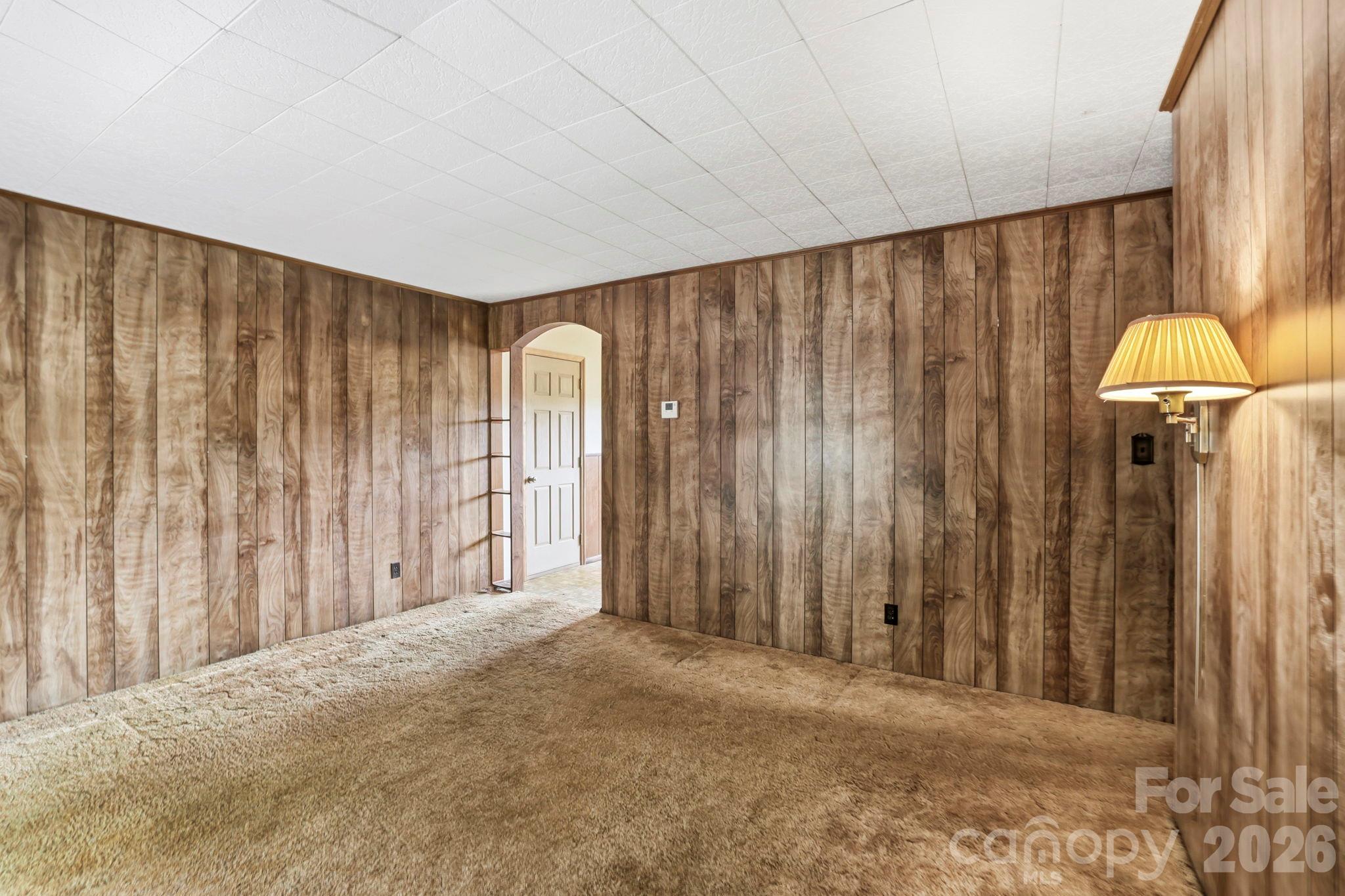 648 Crystal Drive Property Photo 6