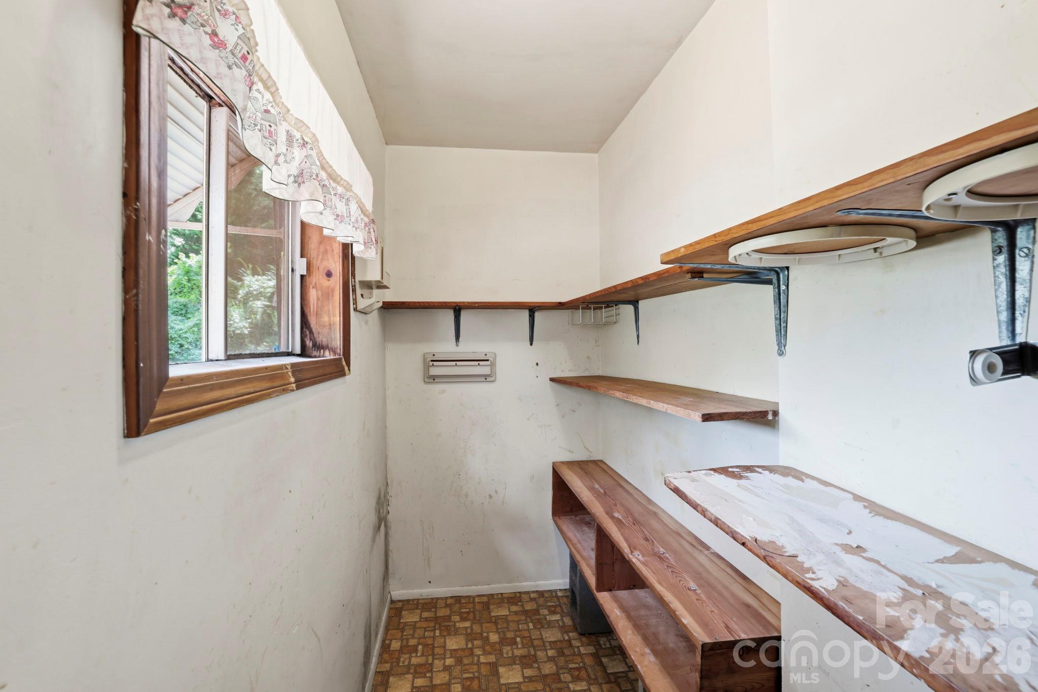 648 Crystal Drive Property Photo 10