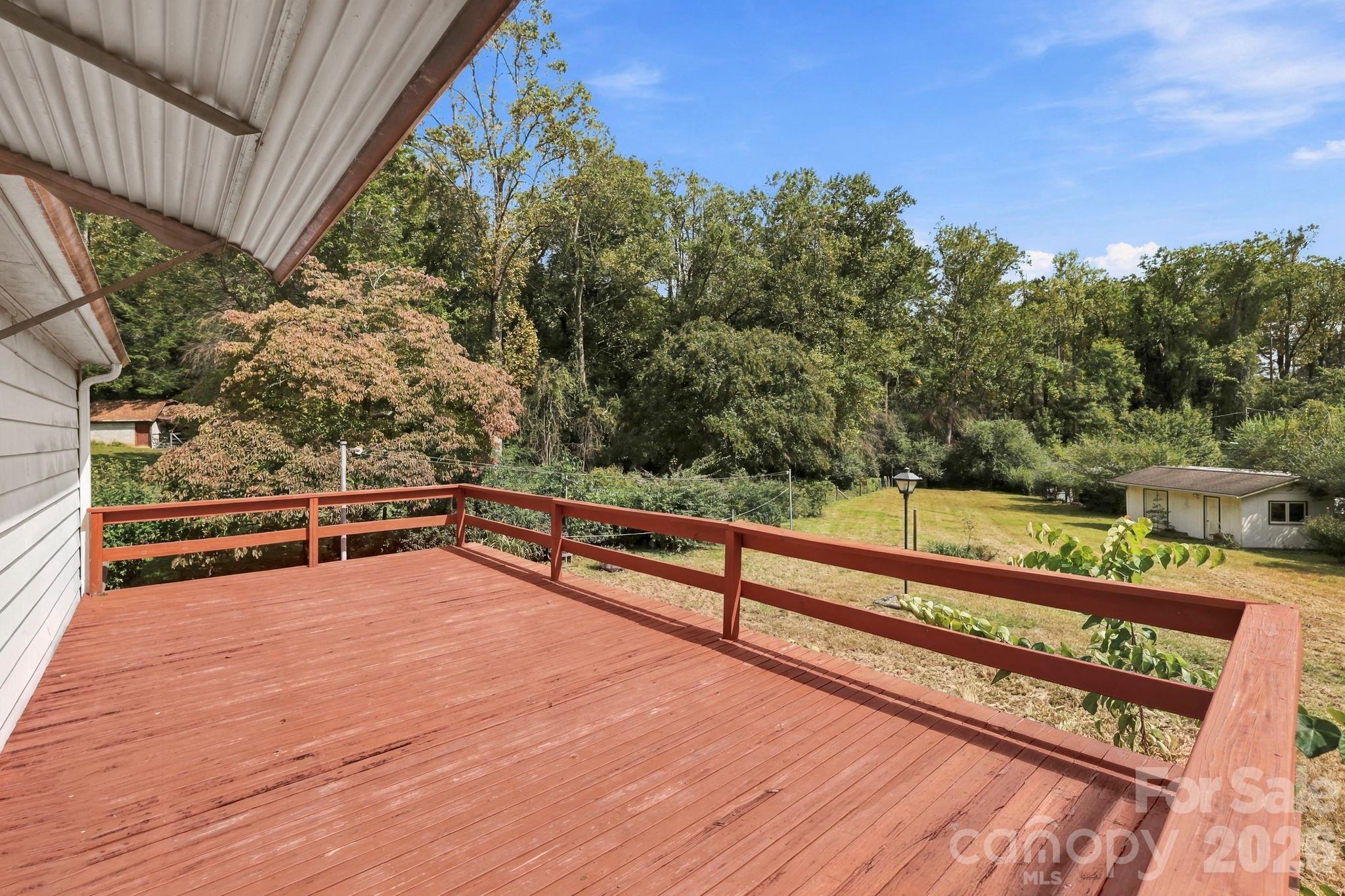 648 Crystal Drive Property Photo 21