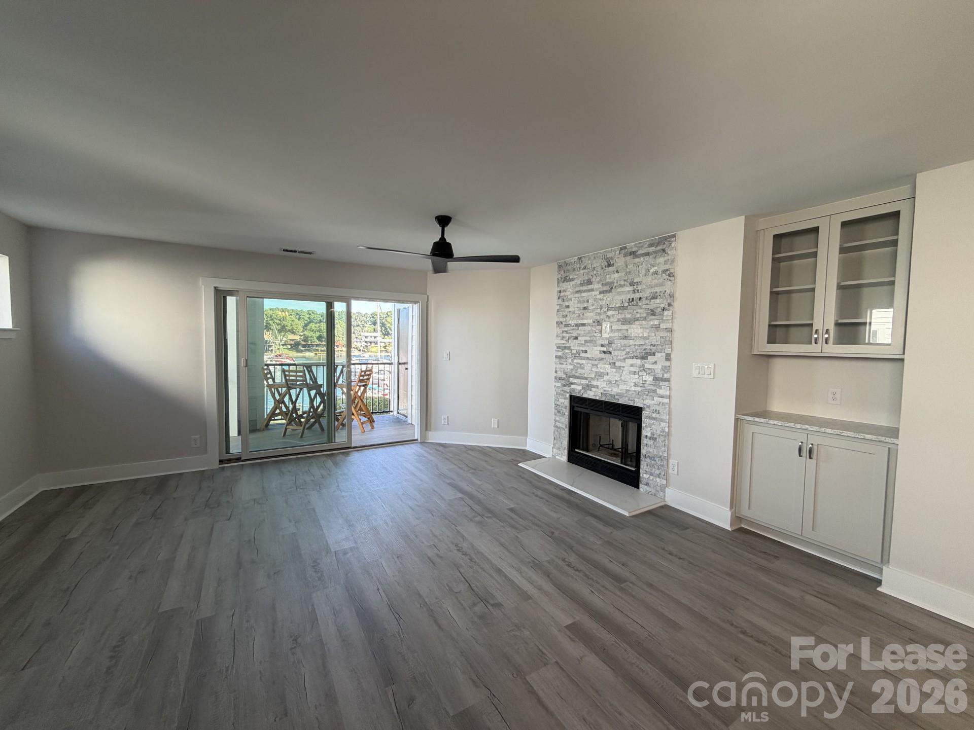 18729 Vineyard Point Lane Property Photo 6