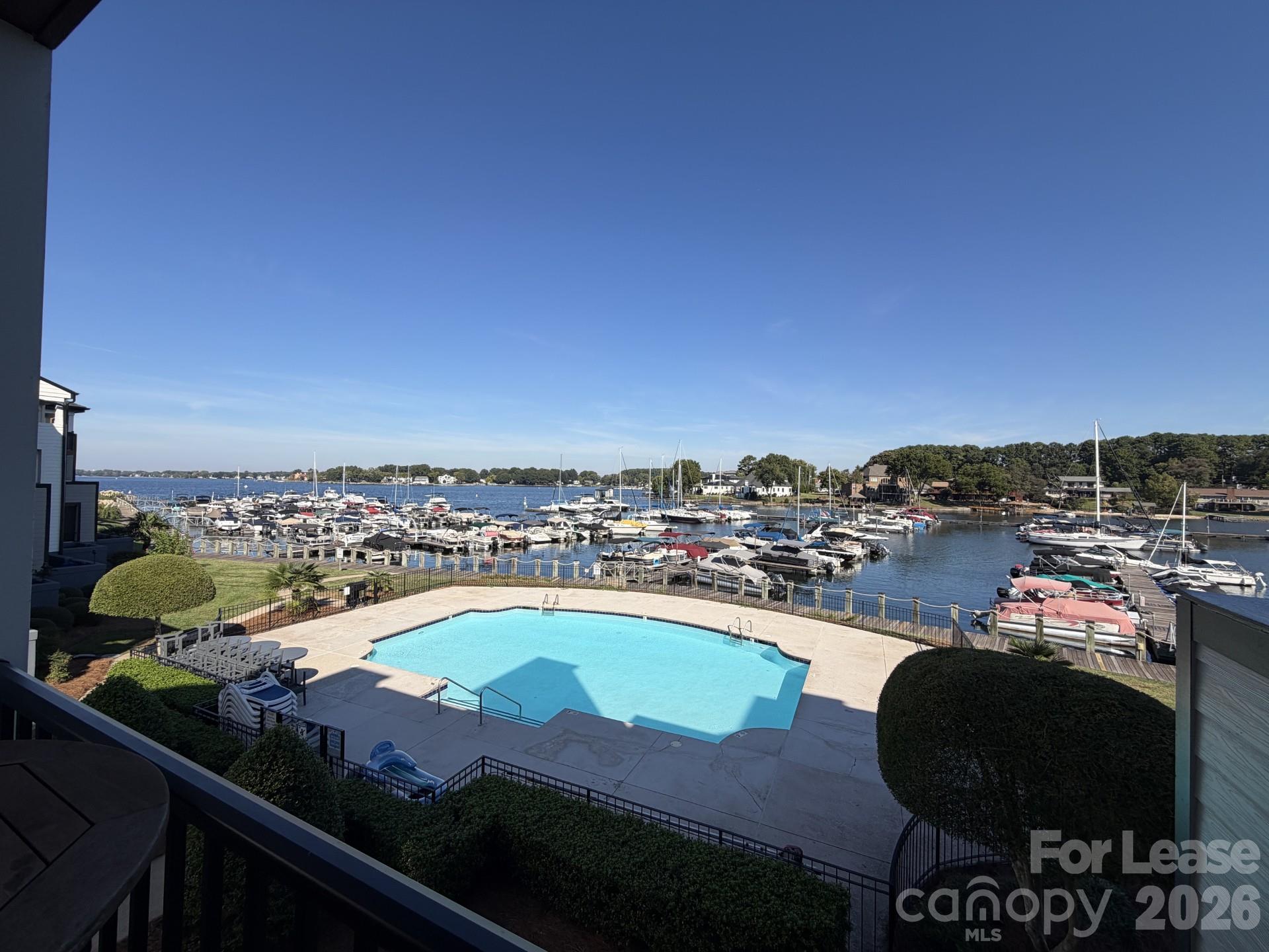 18729 Vineyard Point Lane Property Photo 13