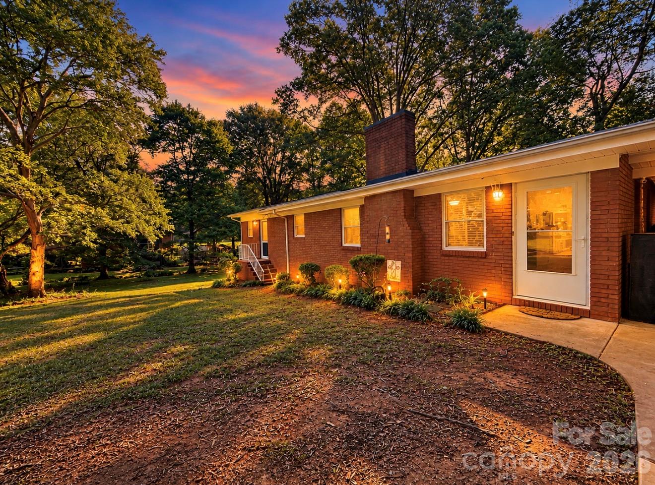 125 Willow Avenue Property Photo 1