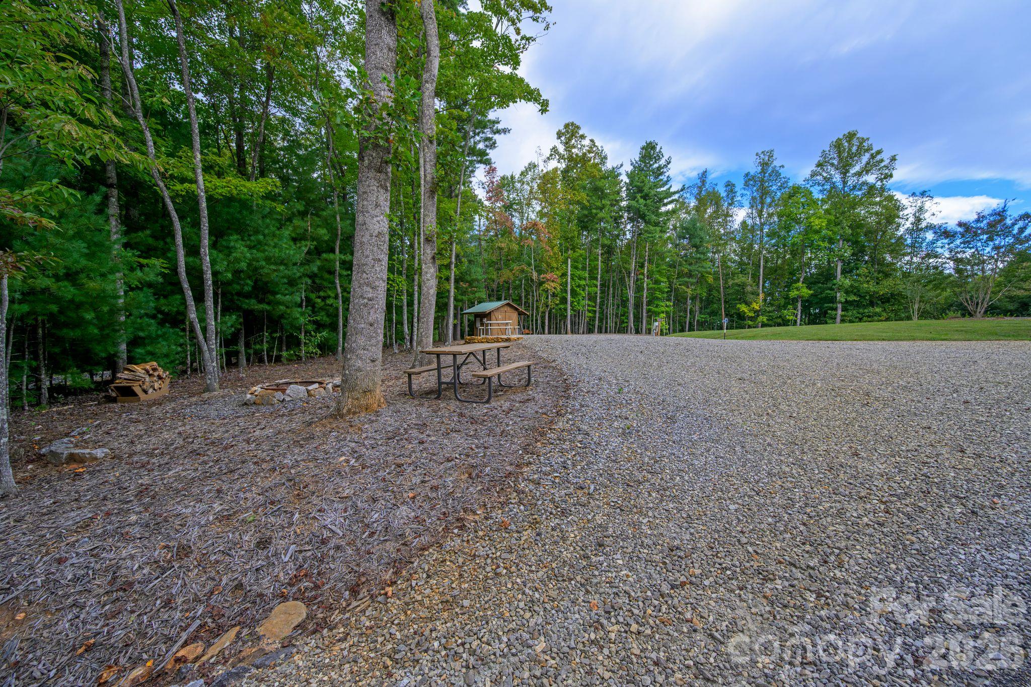 1177 Chestnut Grove Road Property Photo 14