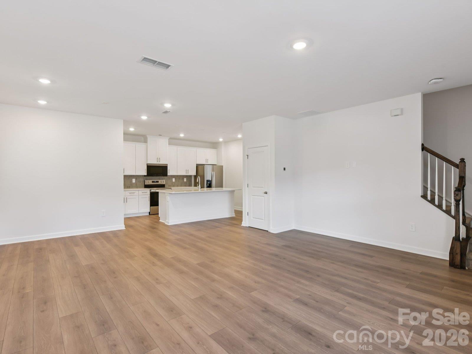 7292 Yardley Street Property Photo 2