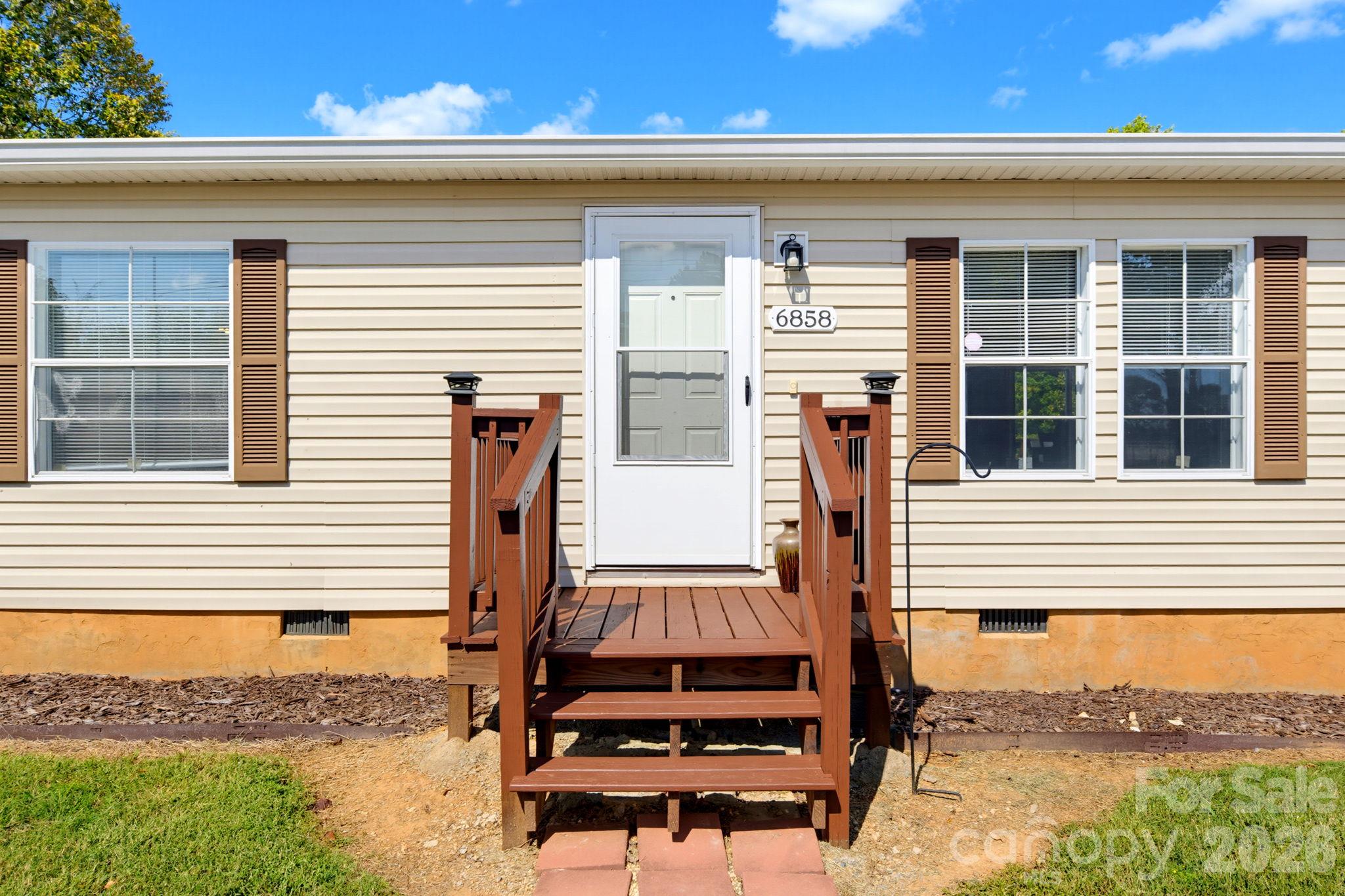 6858 Long Island Road Property Photo 5