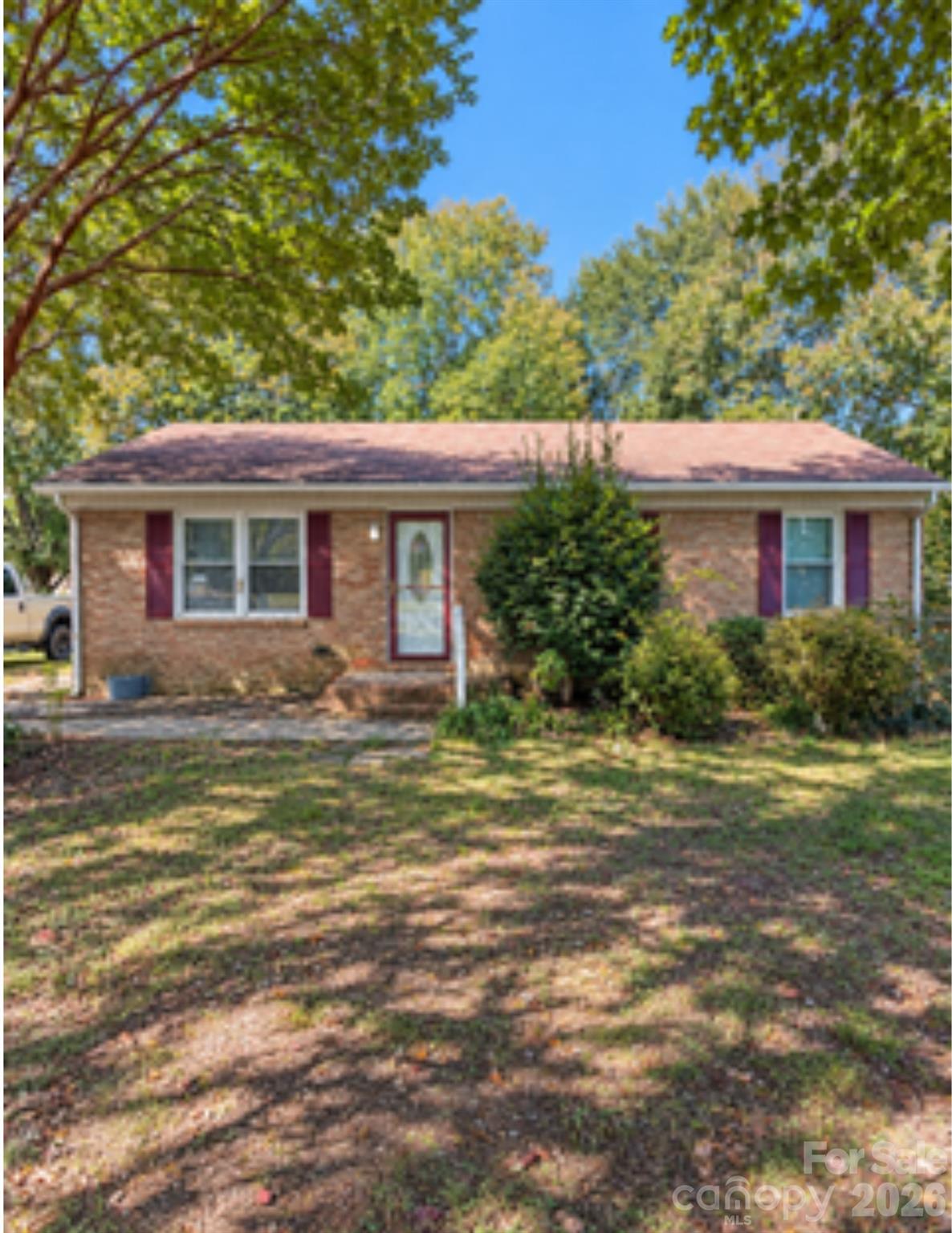 324 Briarwood Drive Property Photo 1