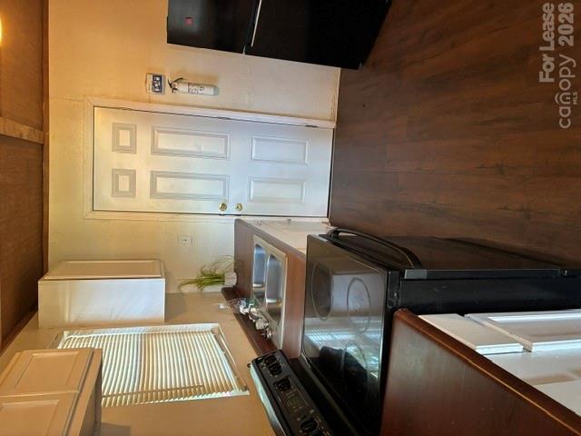 2520 Bancroft Street Property Photo 5