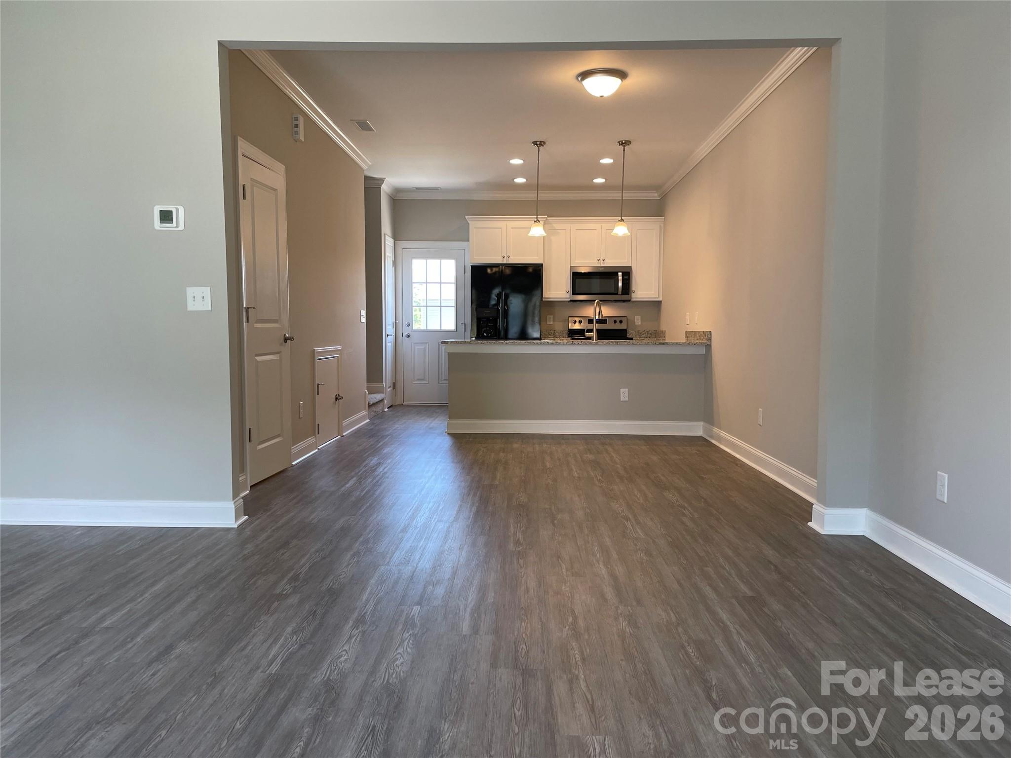 3927 Newhall Drive Property Photo 2