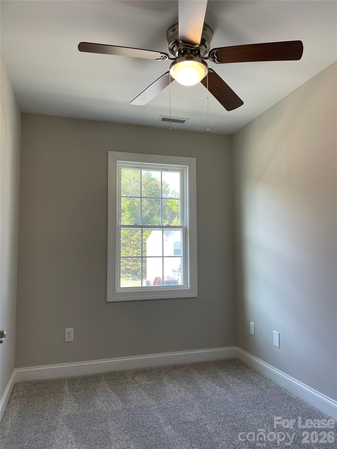 3927 Newhall Drive Property Photo 8