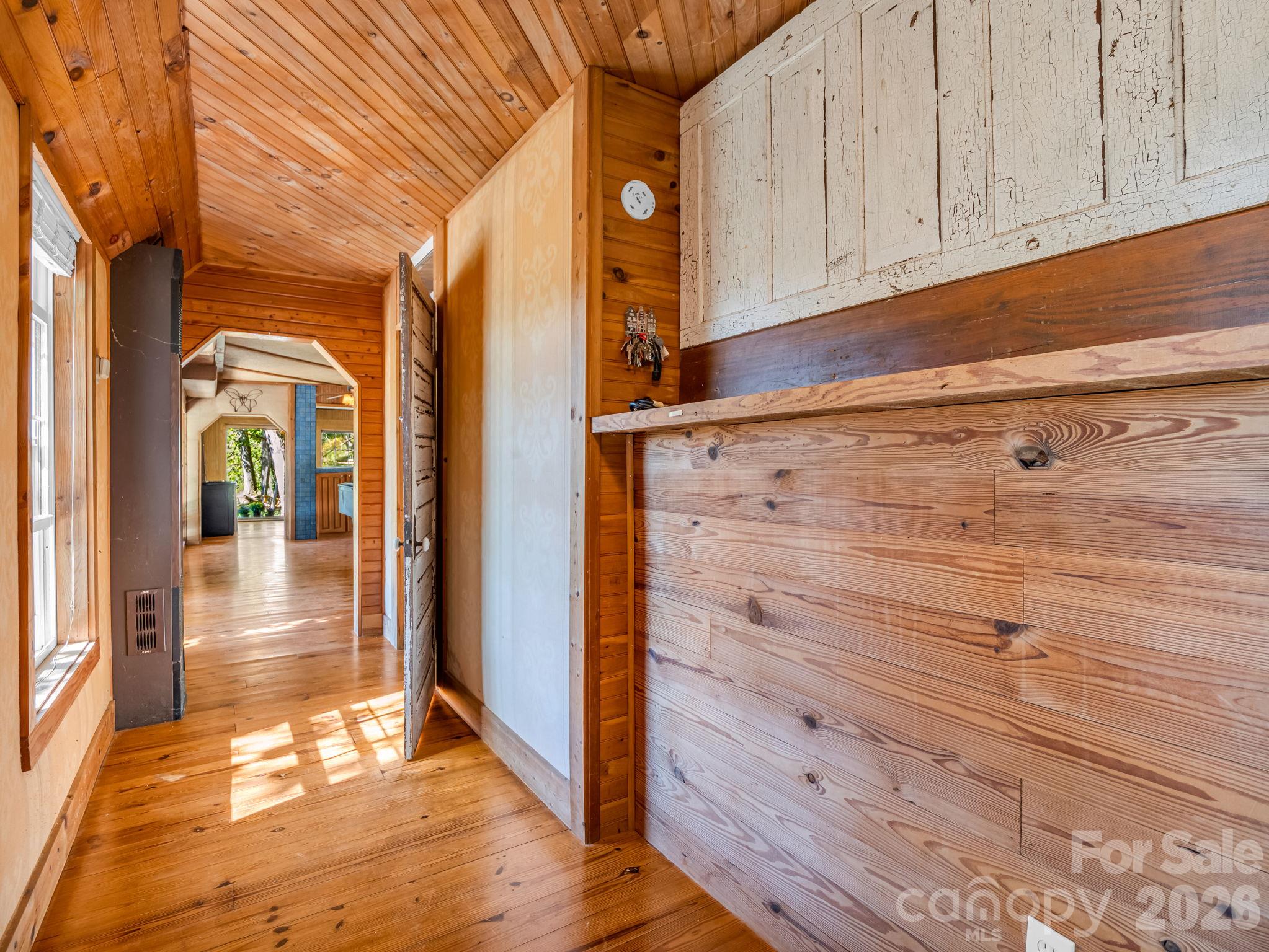 500 E Poplar Drive Property Photo 9