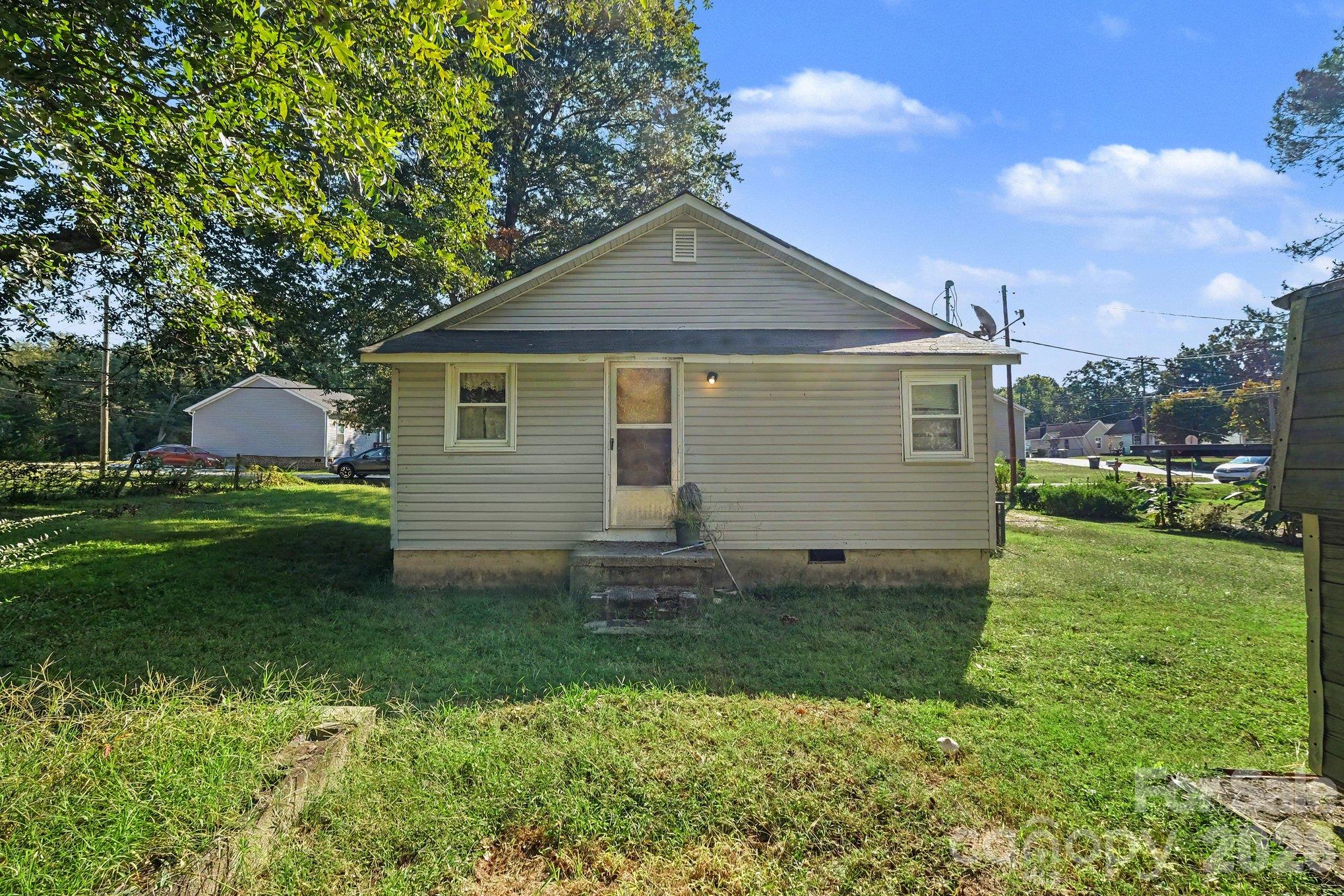 2713 Glendale Avenue Property Photo 7