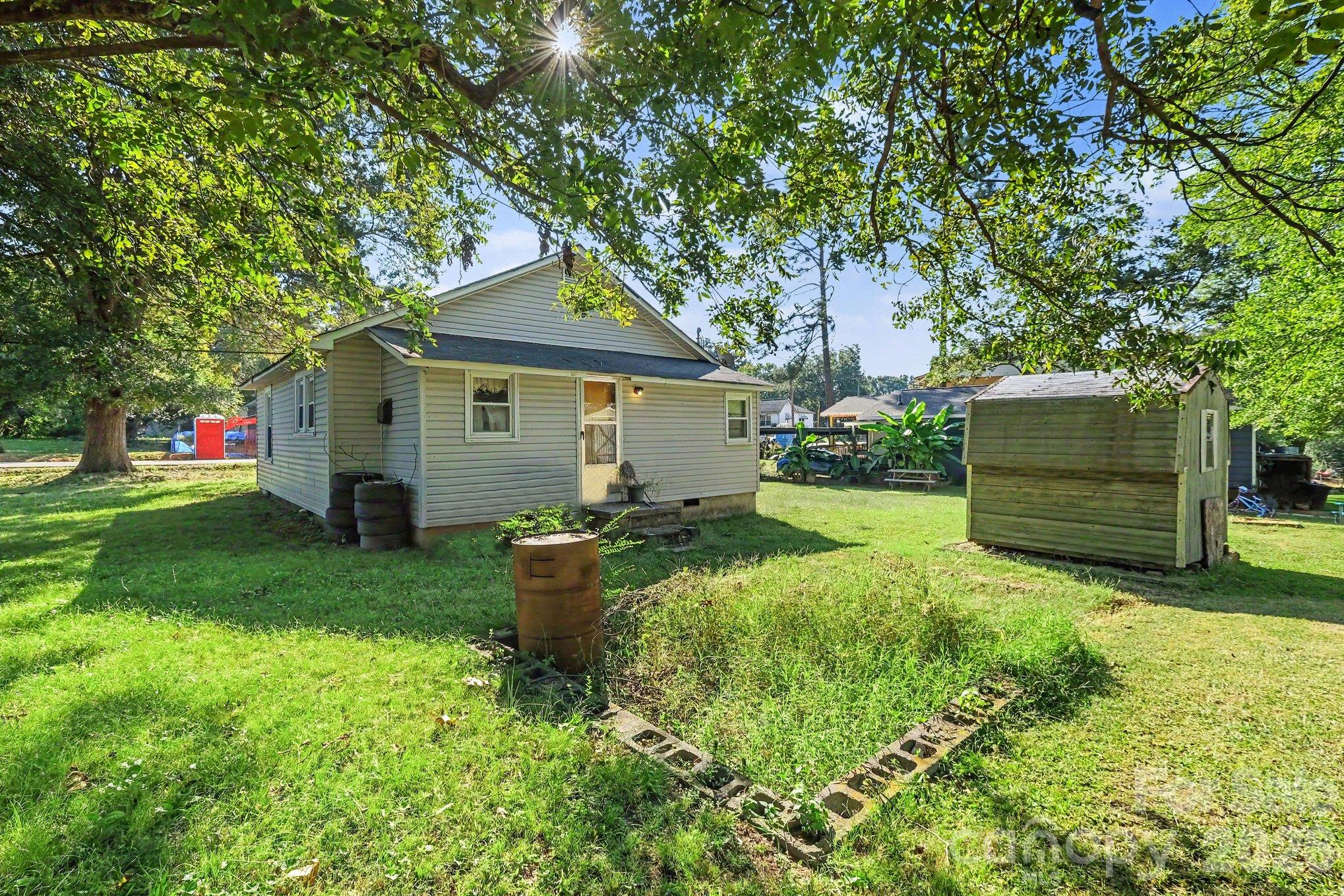 2713 Glendale Avenue Property Photo 11