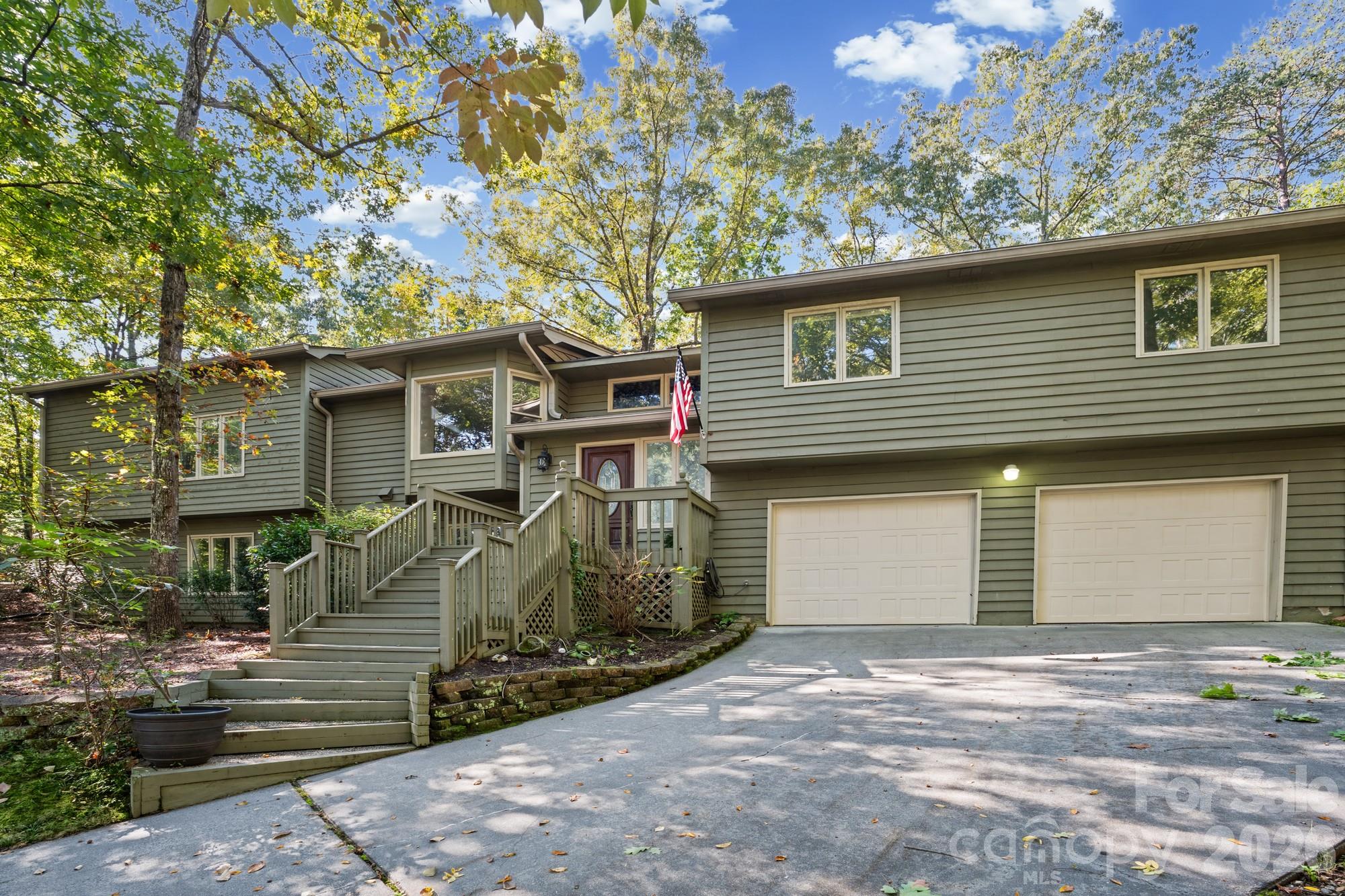 16 Woodvine Lane Property Photo 2