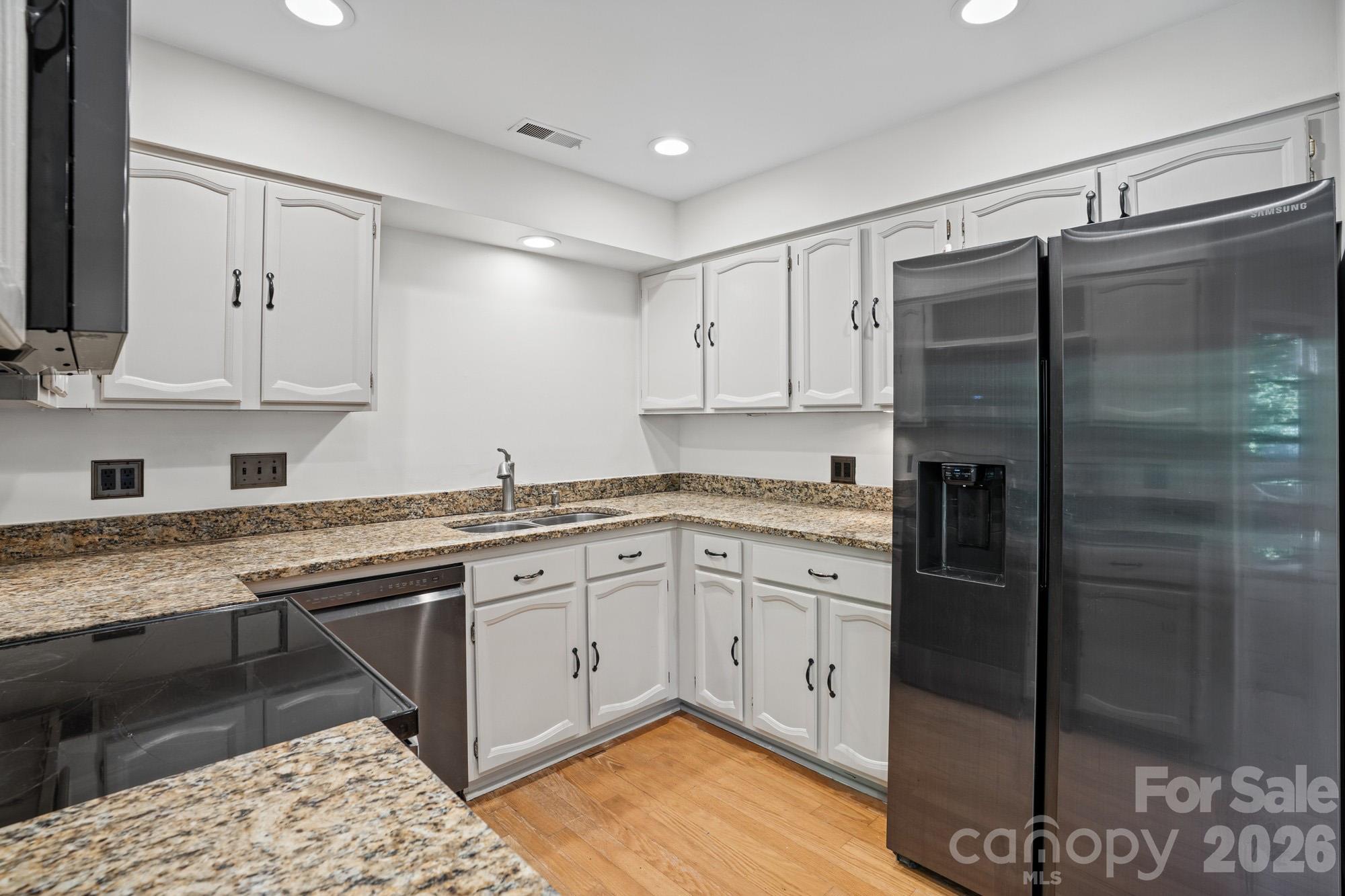 16 Woodvine Lane Property Photo 12