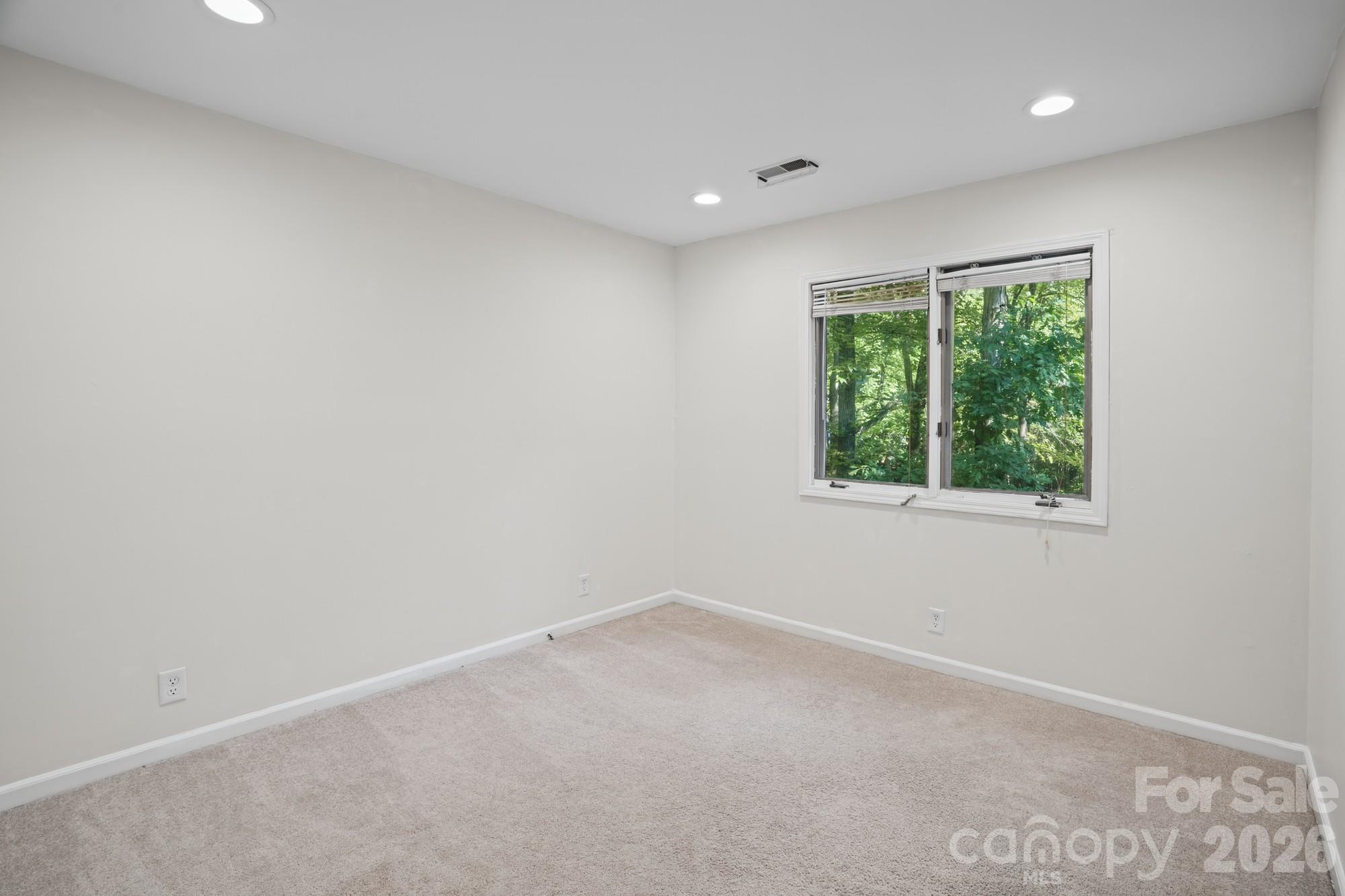 16 Woodvine Lane Property Photo 28