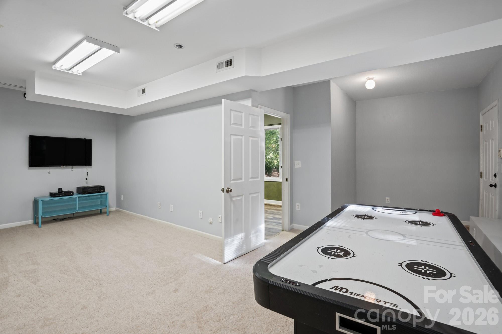 16 Woodvine Lane Property Photo 34