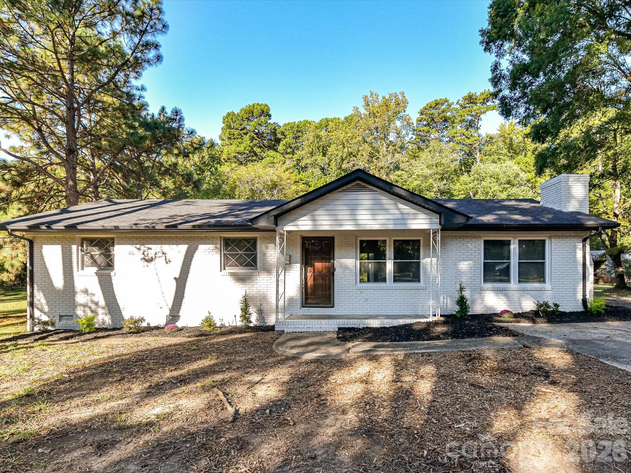 205 Oakland Street Property Photo 3