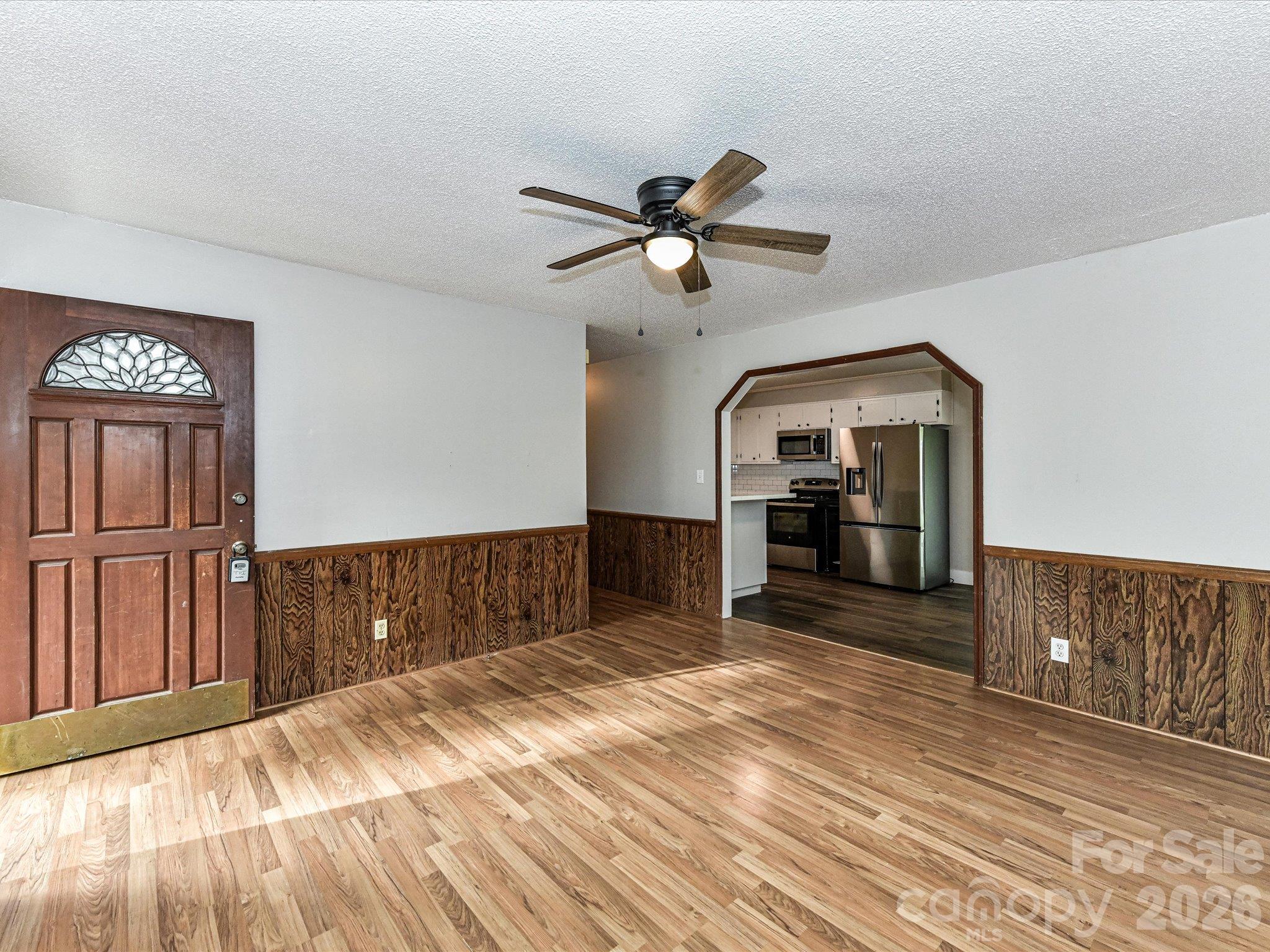 205 Oakland Street Property Photo 6