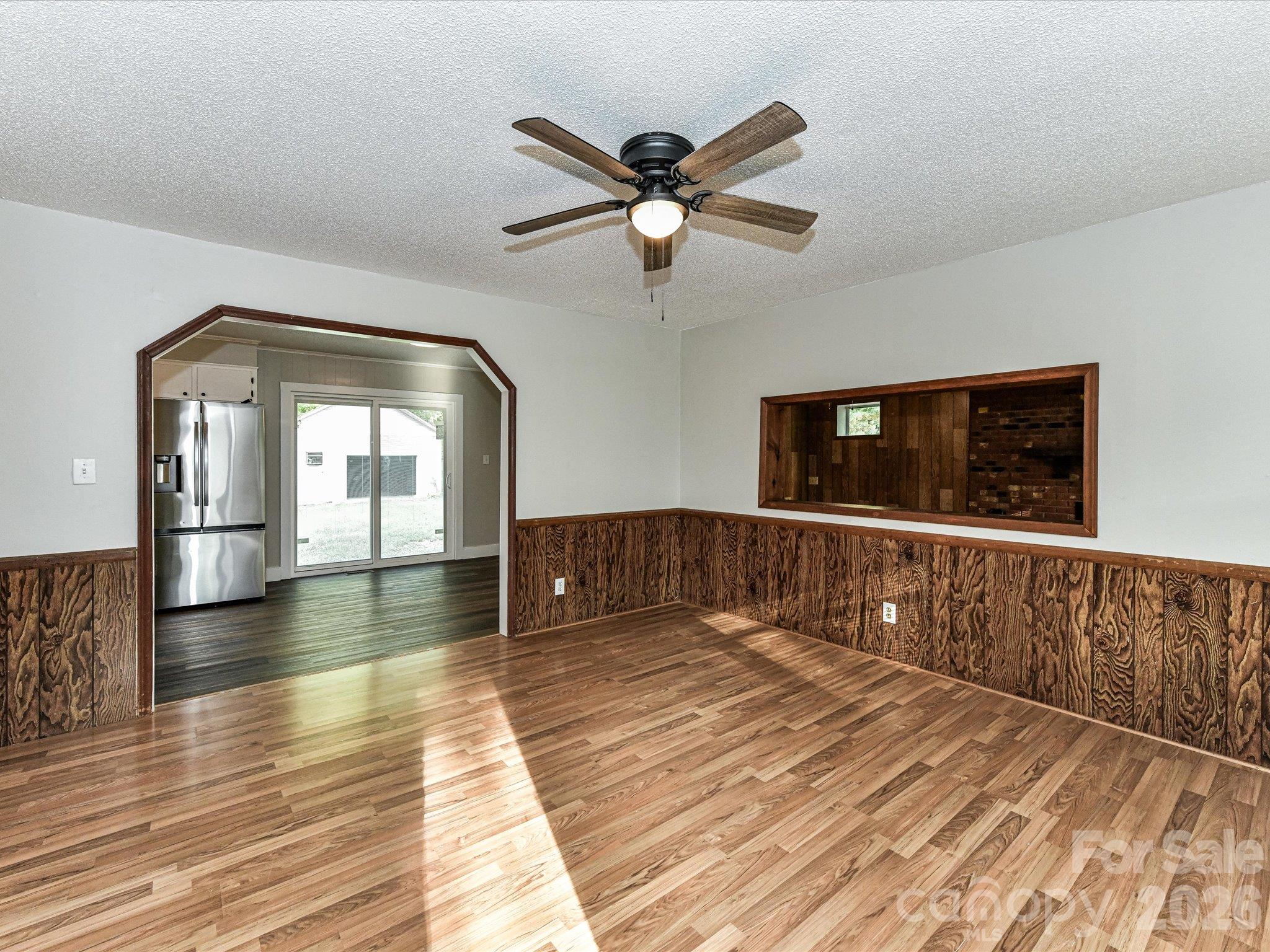 205 Oakland Street Property Photo 8