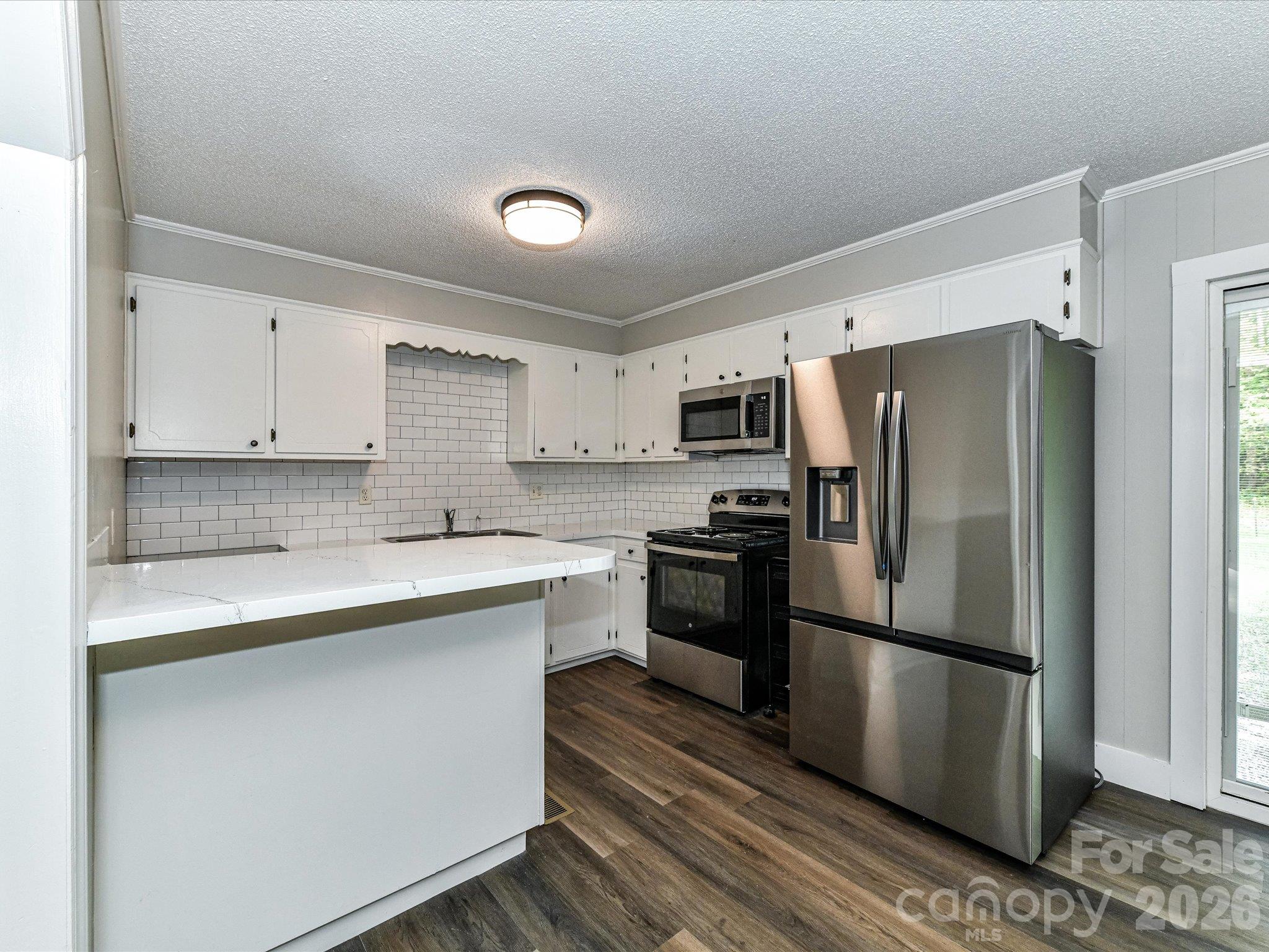 205 Oakland Street Property Photo 11