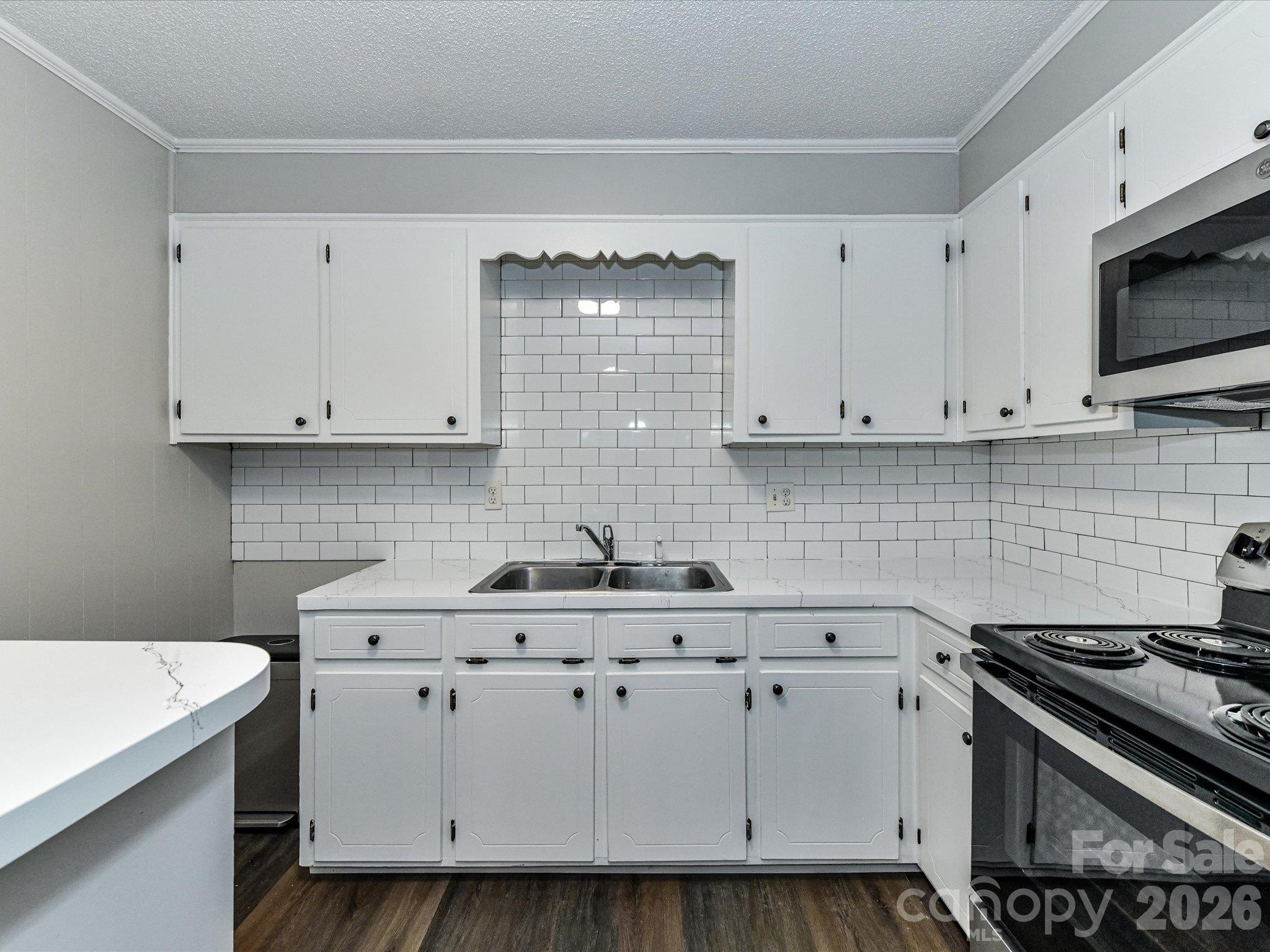 205 Oakland Street Property Photo 12
