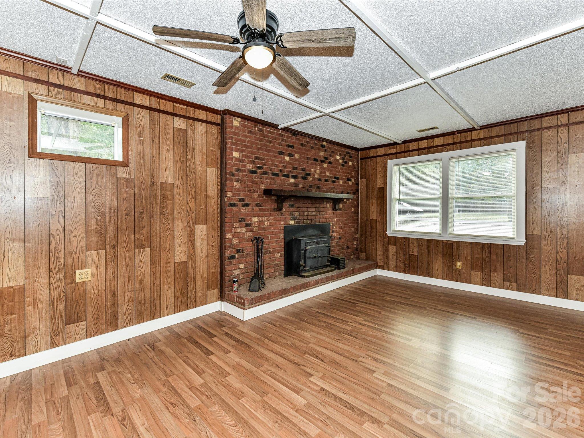 205 Oakland Street Property Photo 18