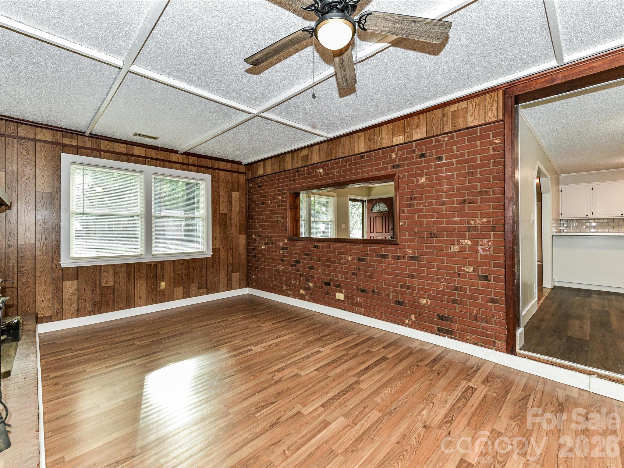 205 Oakland Street Property Photo 20