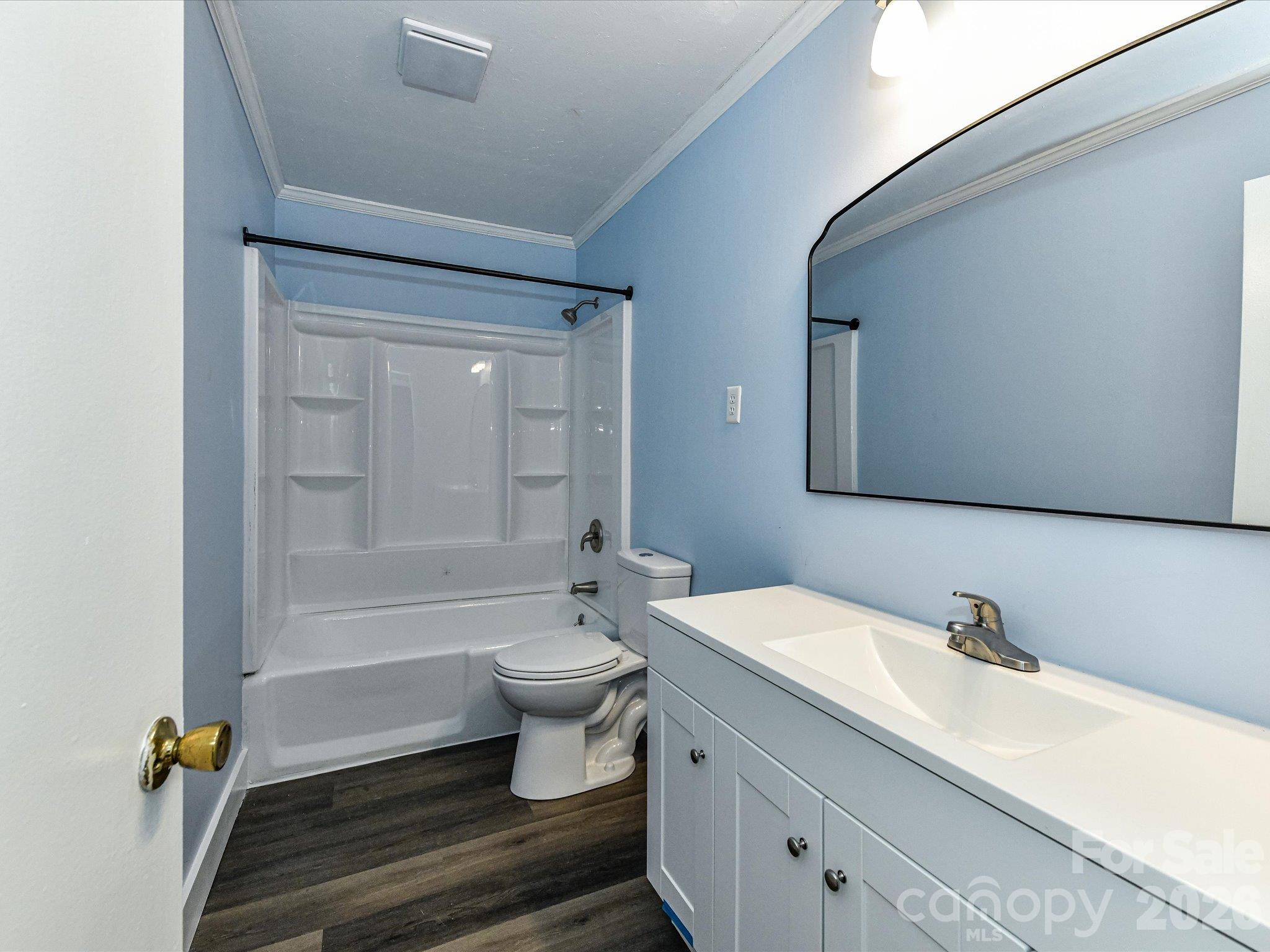 205 Oakland Street Property Photo 25