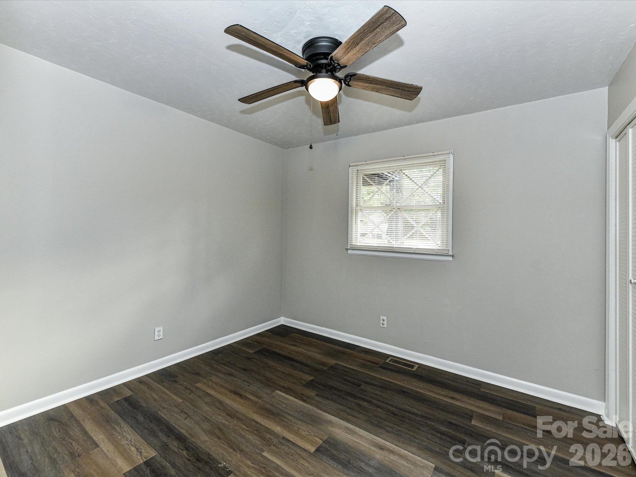 205 Oakland Street Property Photo 26