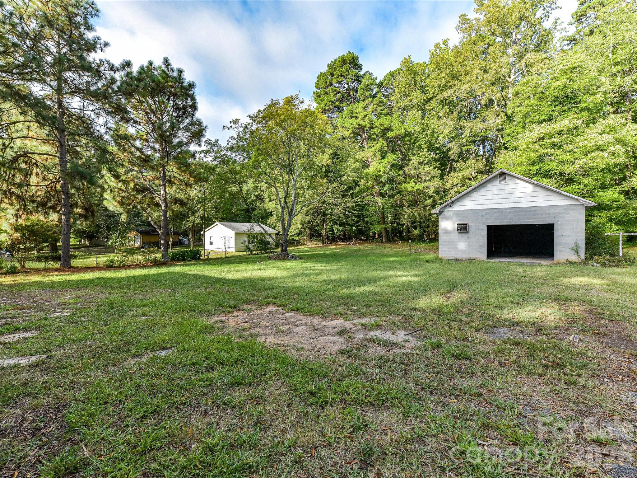 205 Oakland Street Property Photo 31