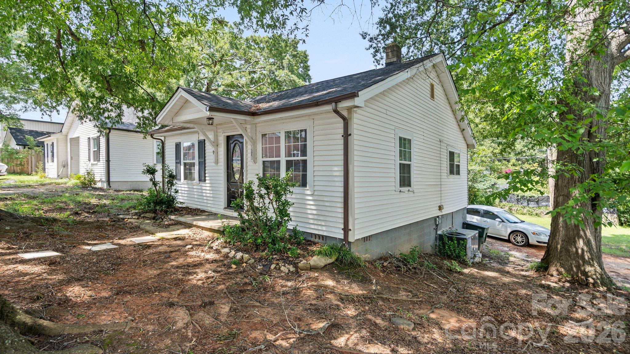 1501 Madison Street Property Photo 3