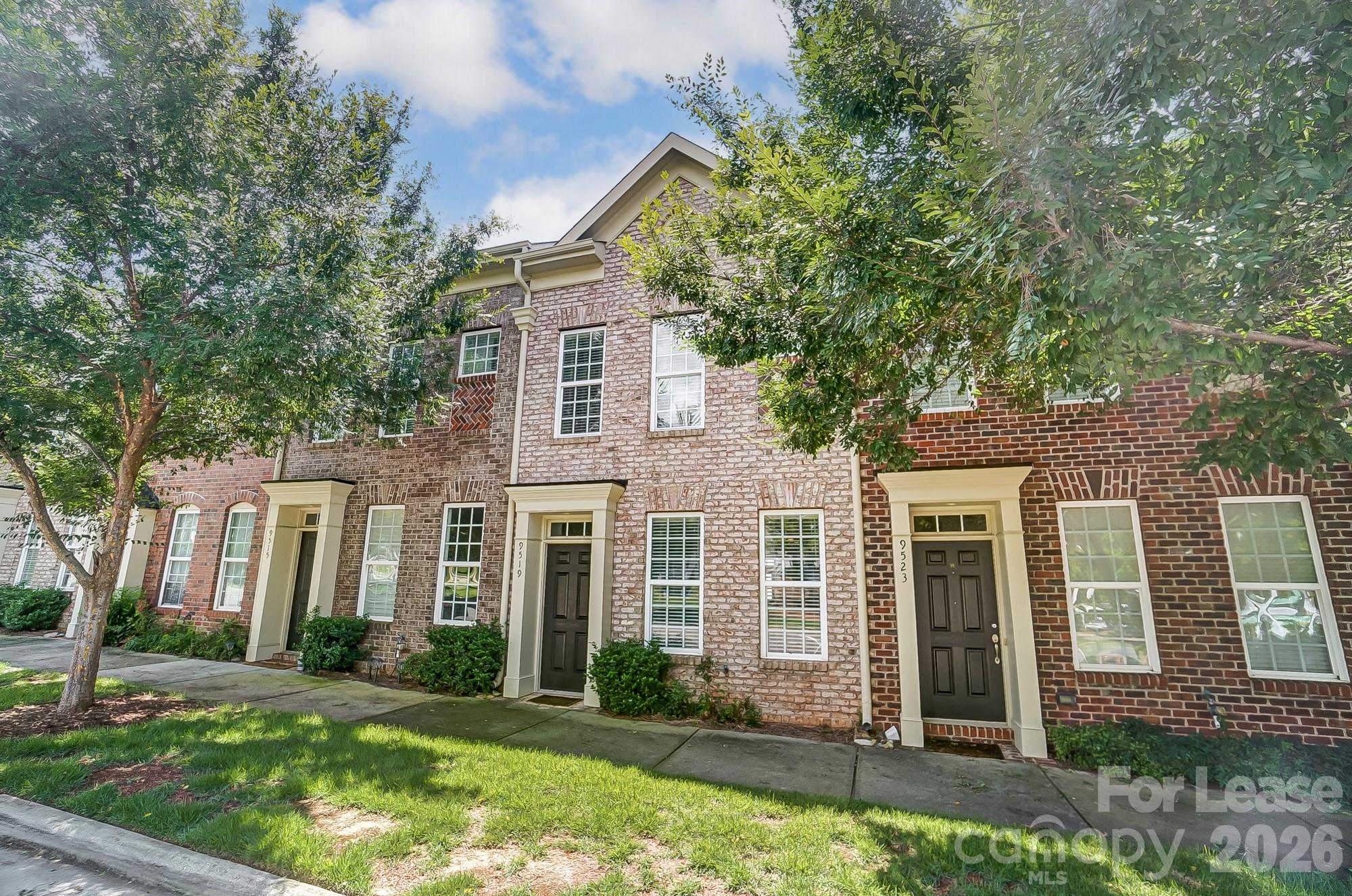 9519 Longstone Lane Property Photo 3