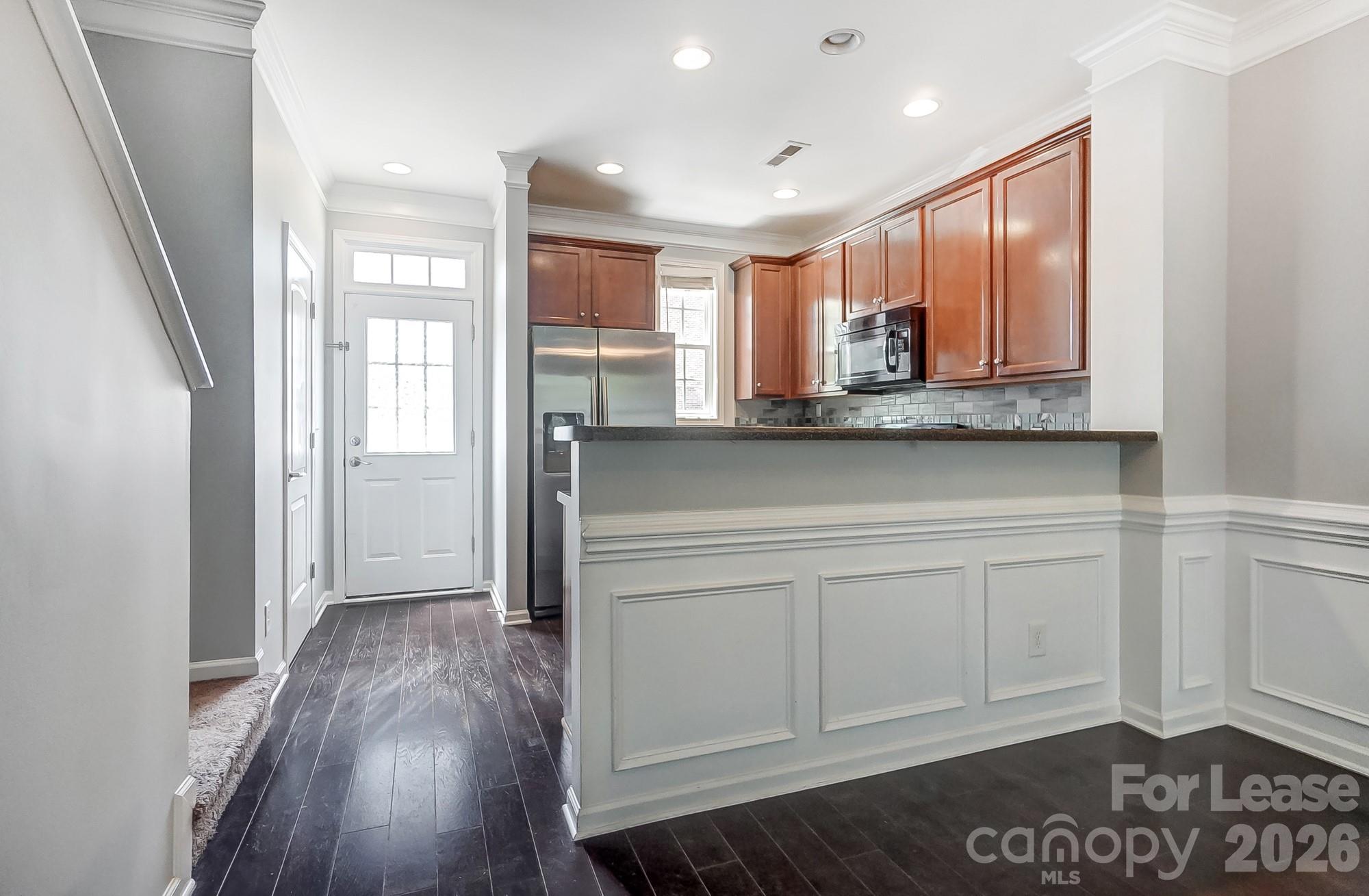9519 Longstone Lane Property Photo 8