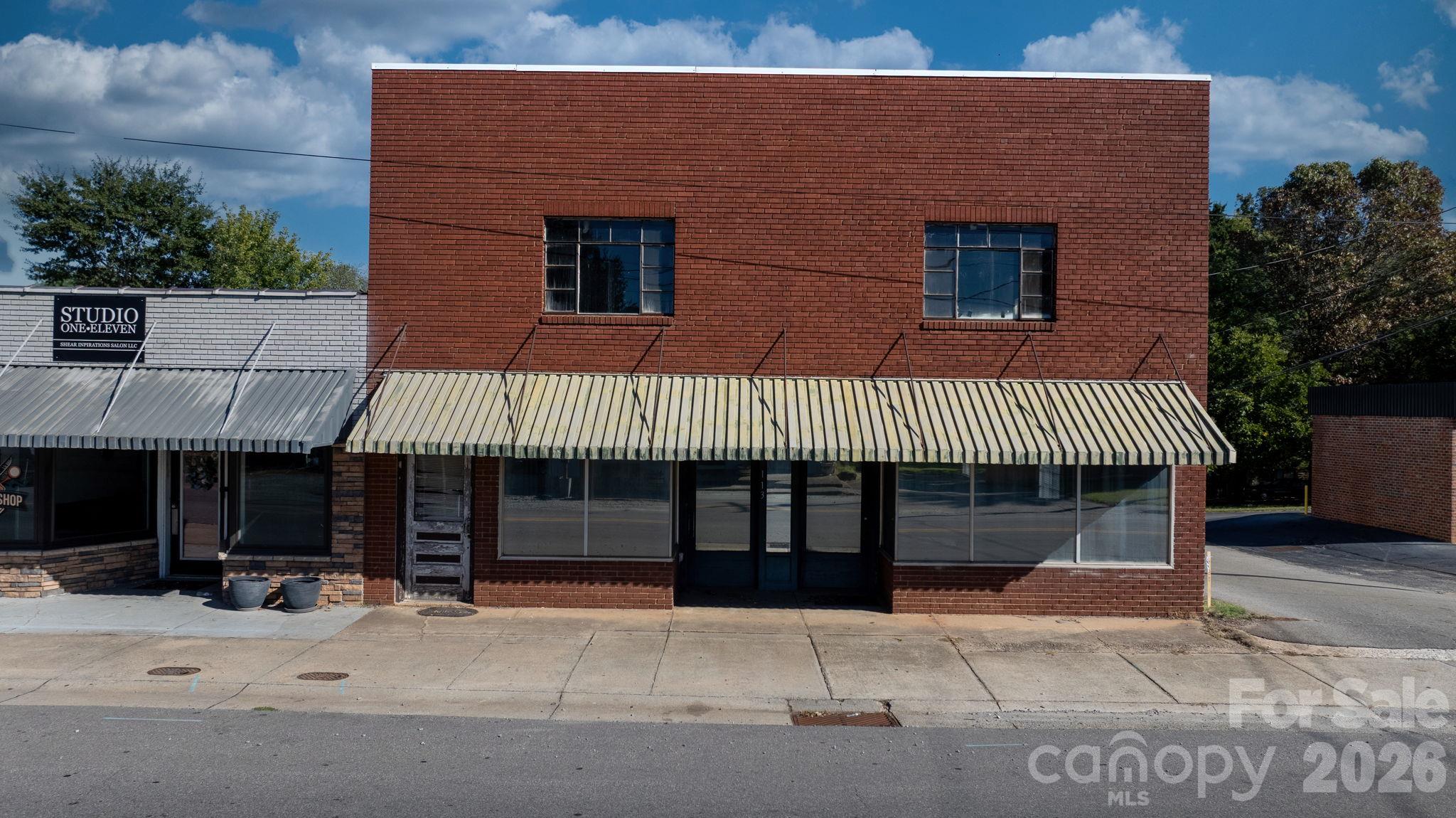 113 E Main Street Property Photo 1