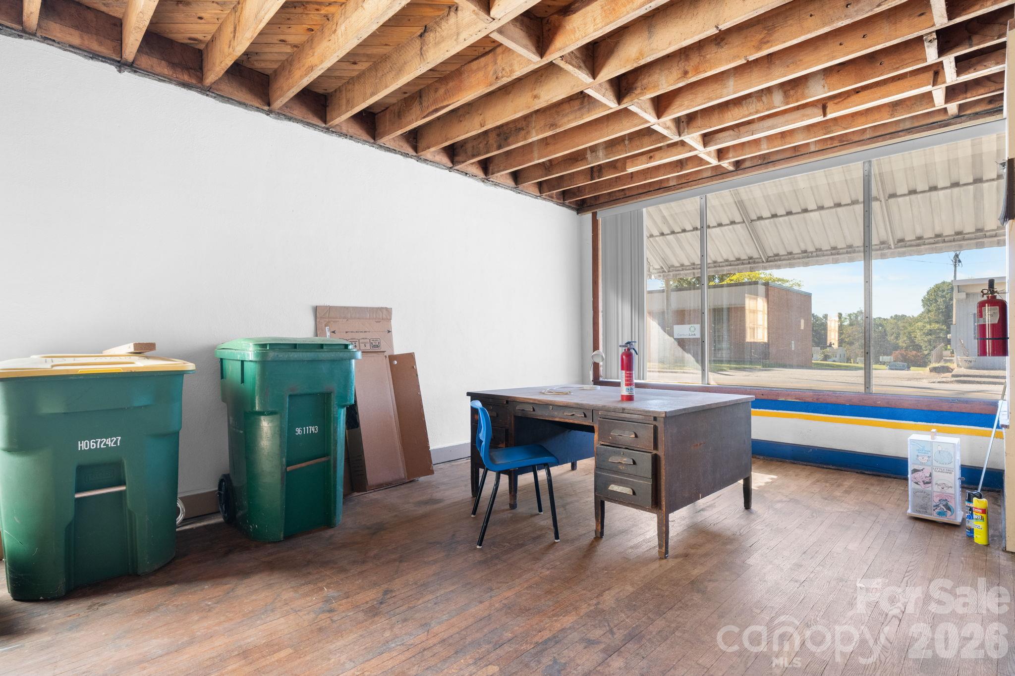 113 E Main Street Property Photo 4