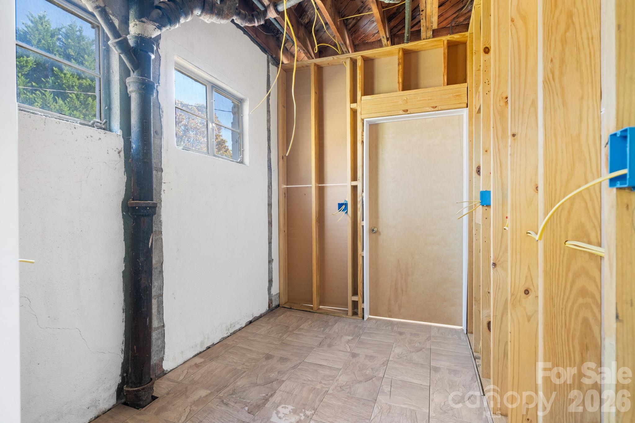 113 E Main Street Property Photo 16