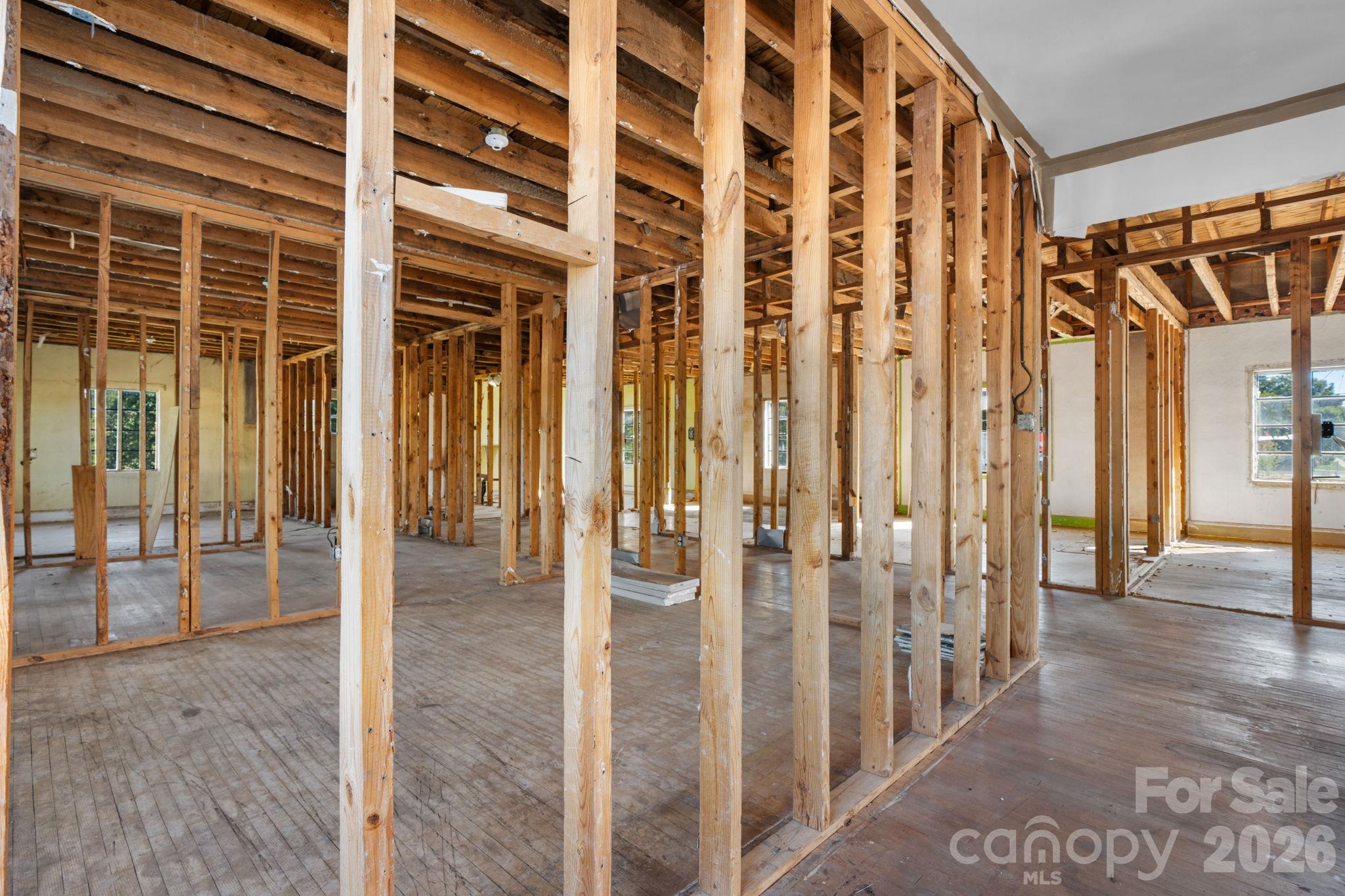 113 E Main Street Property Photo 18