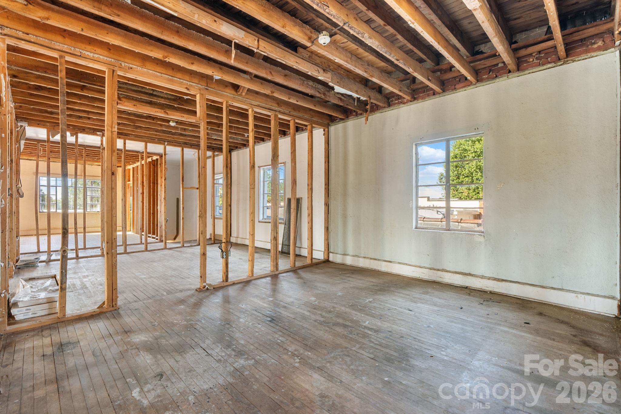 113 E Main Street Property Photo 23