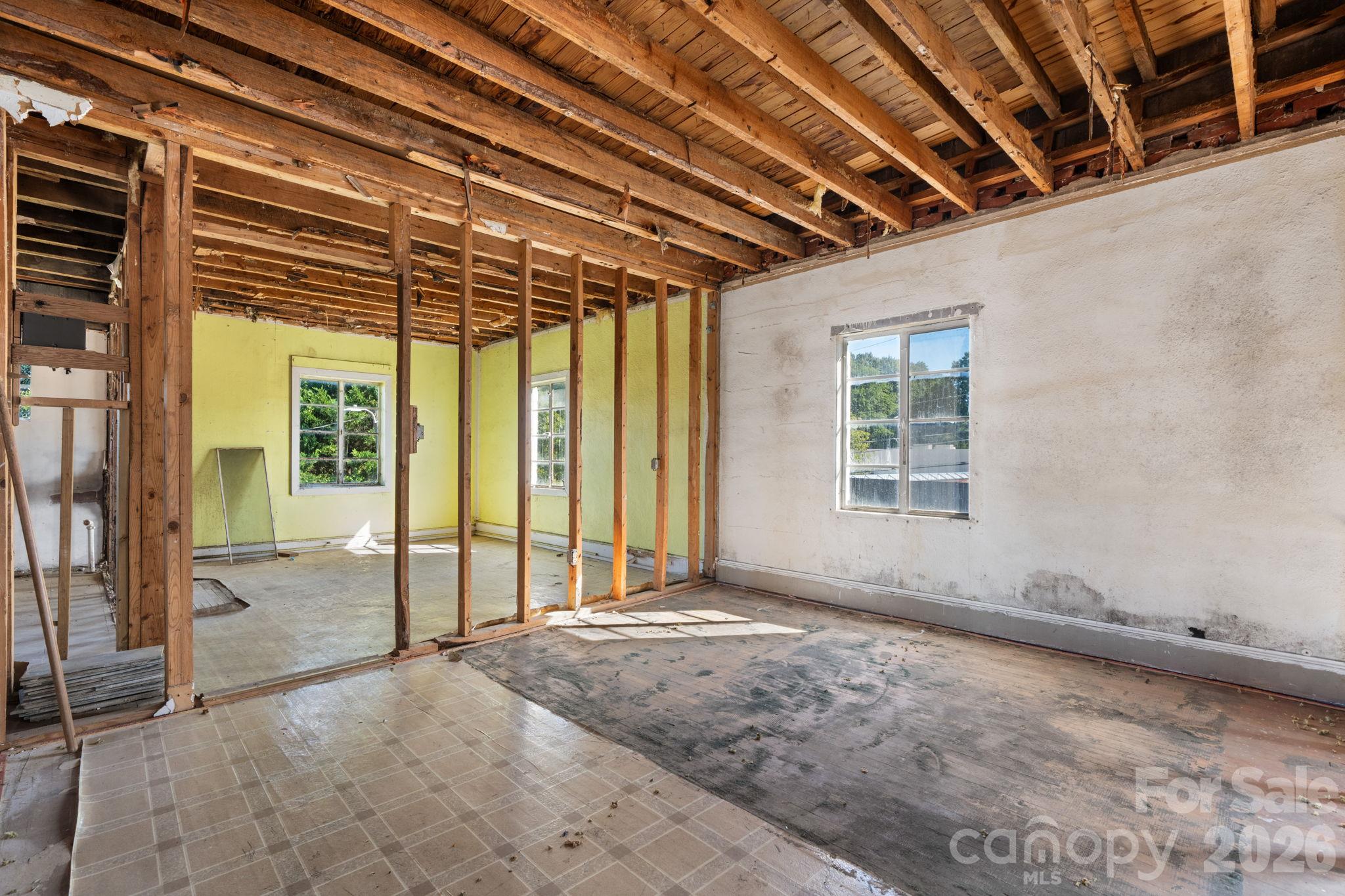 113 E Main Street Property Photo 25