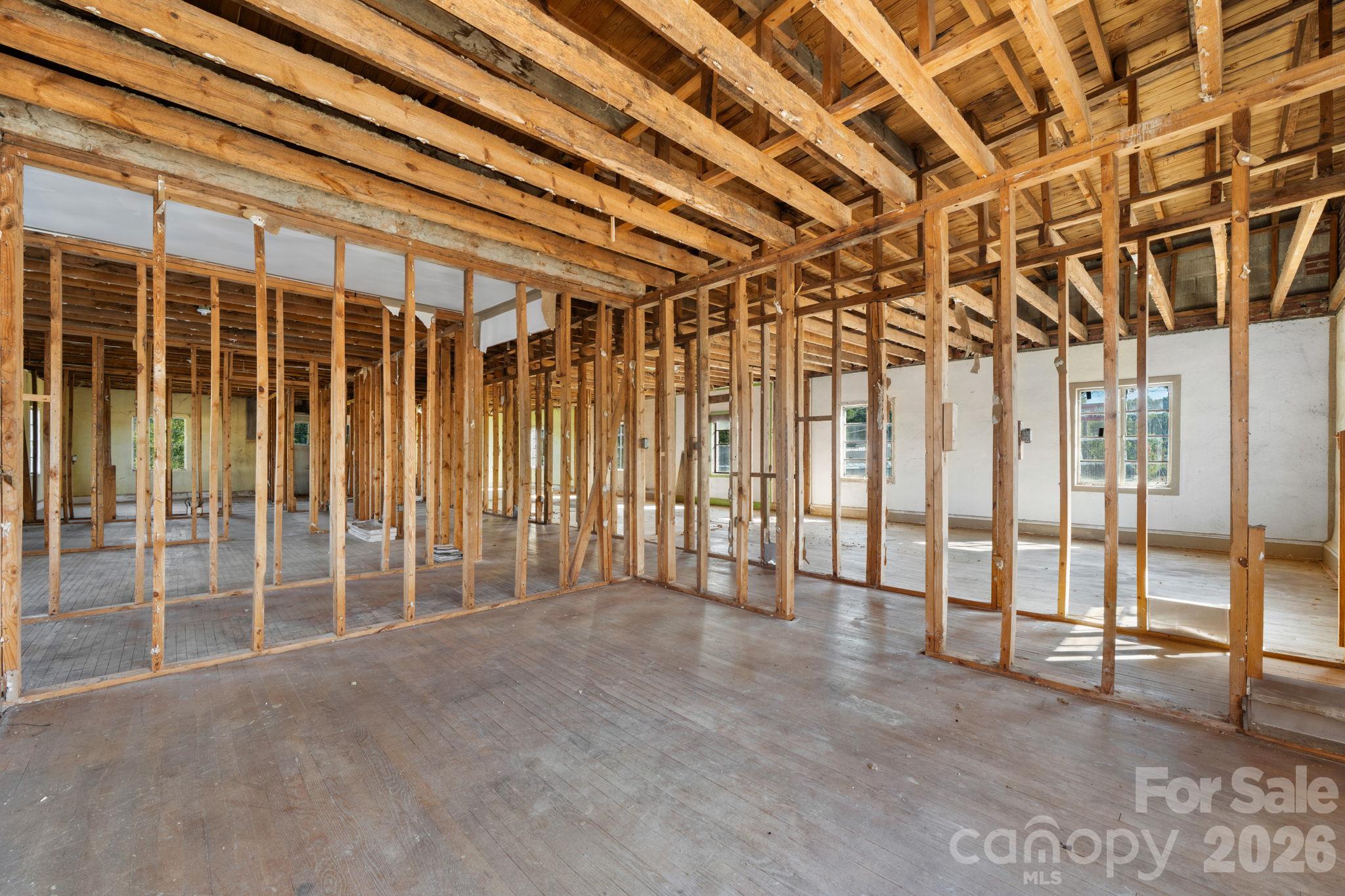 113 E Main Street Property Photo 31