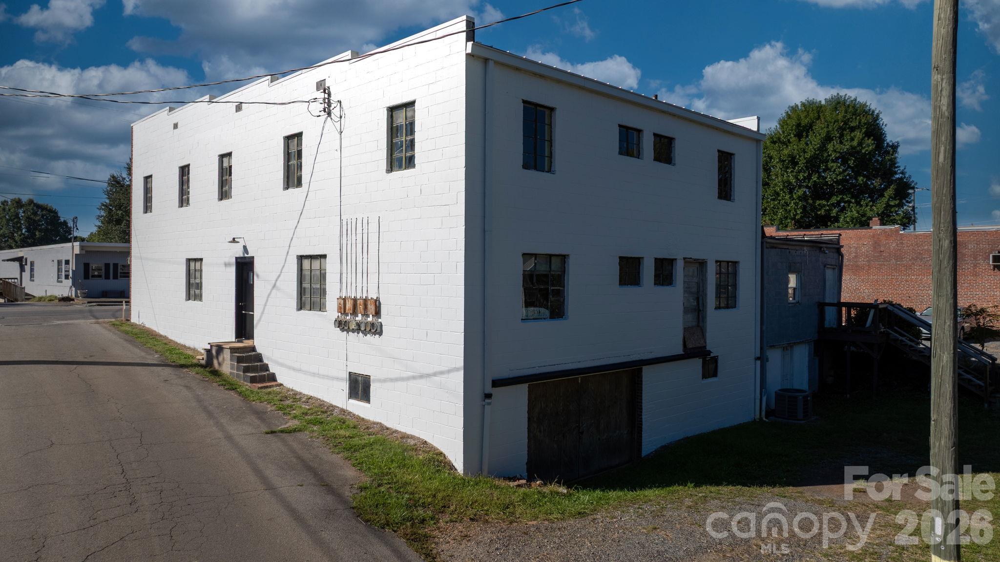 113 E Main Street Property Photo 35