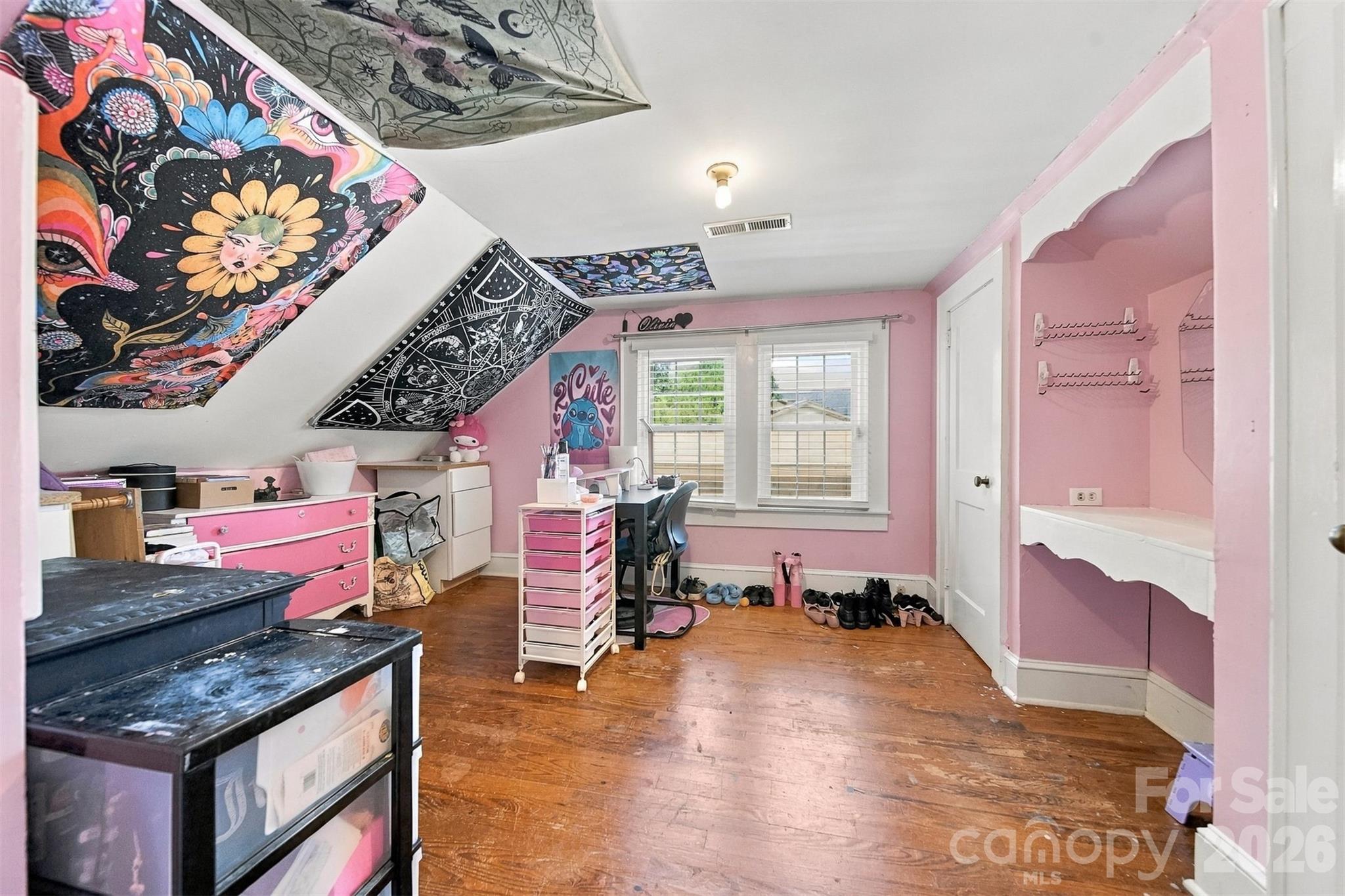 625 E Park Drive Property Photo 20